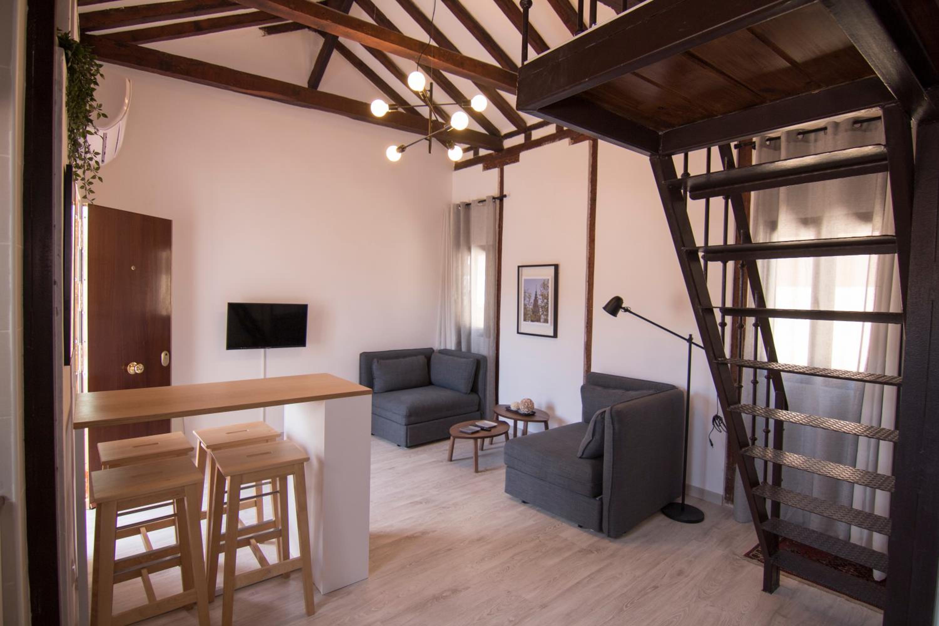 One-Bedroom Apartment - Photo 9