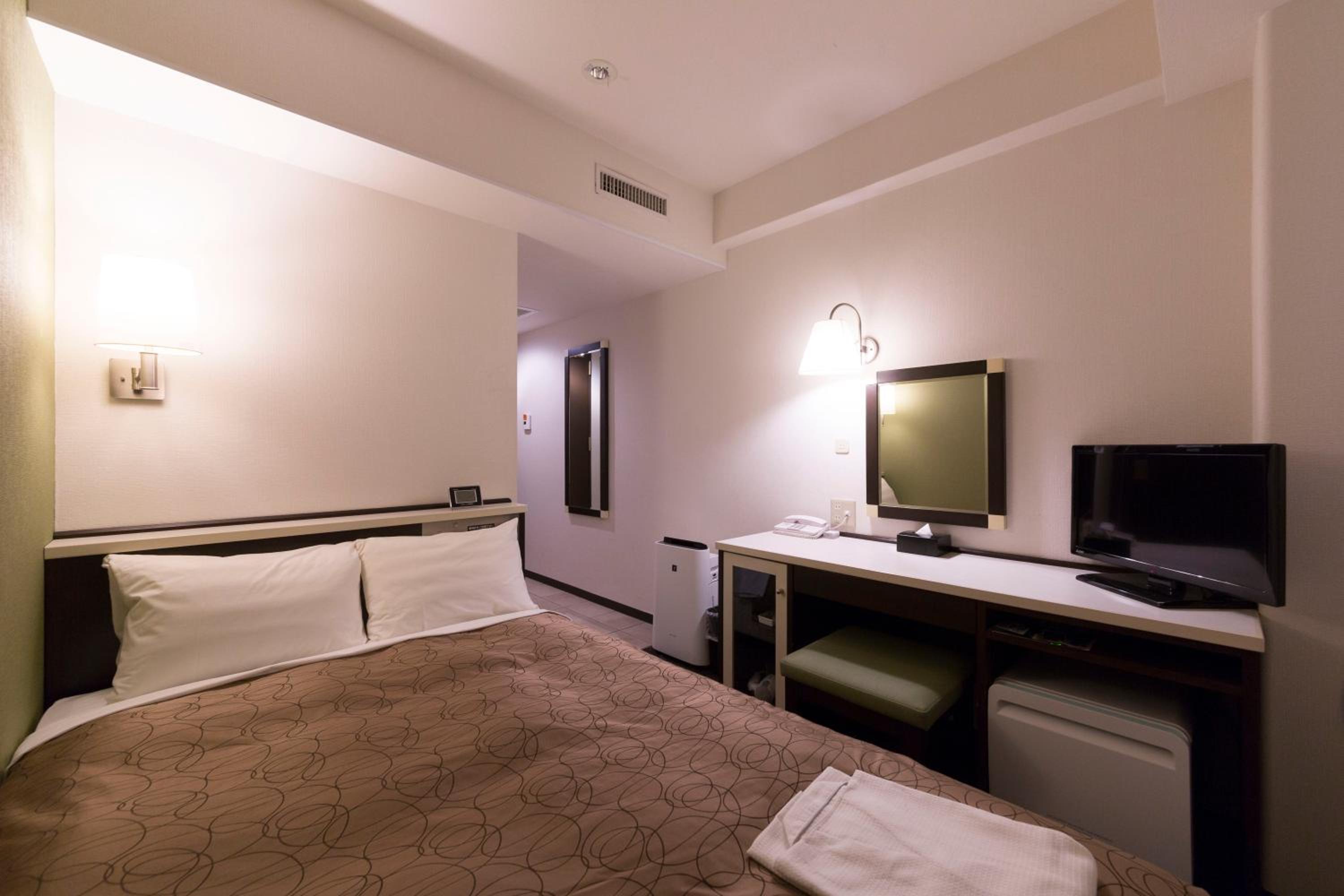 Double Room with Small Double Bed - Non-Smoking