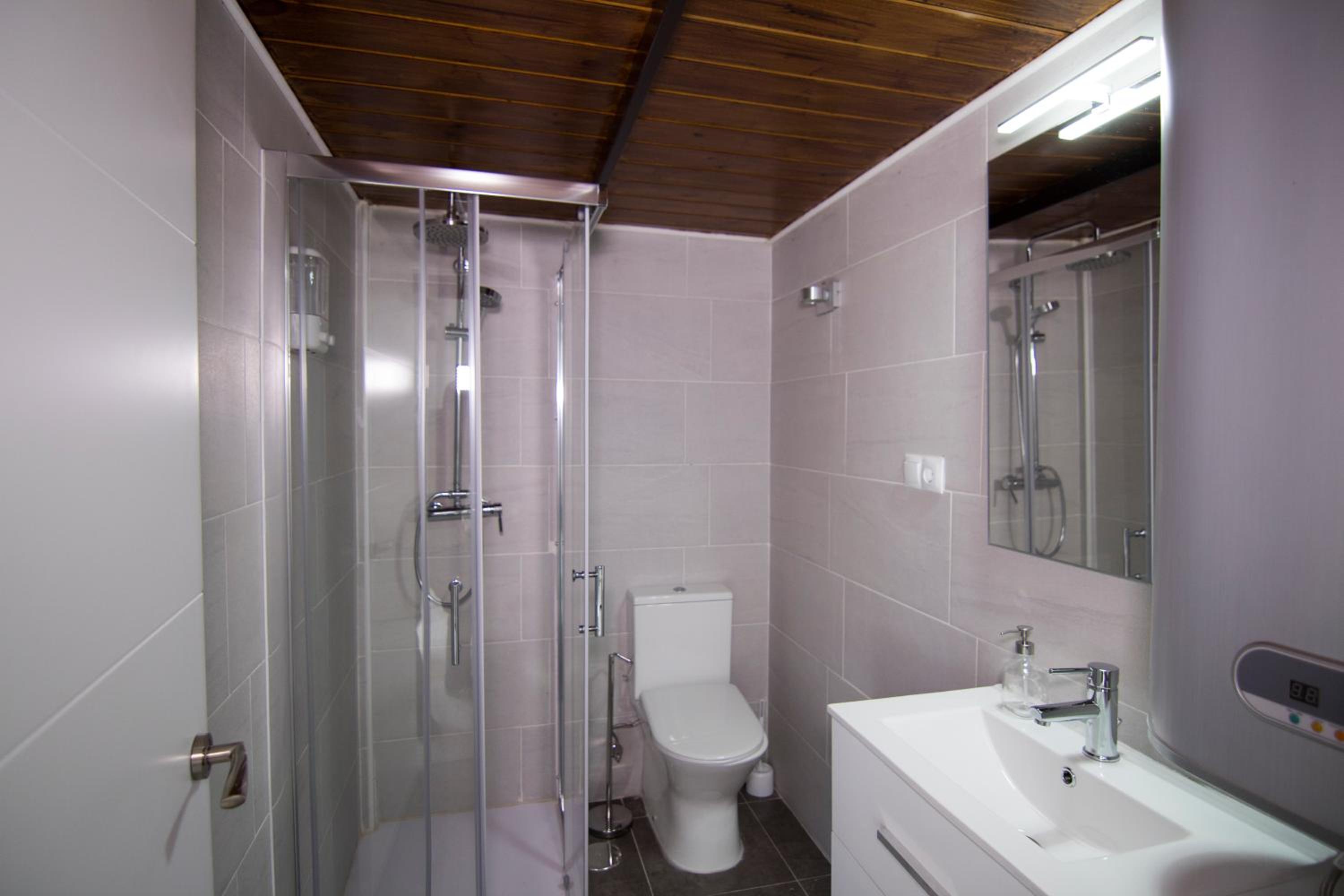 Two-Bedroom Apartment - Photo 6