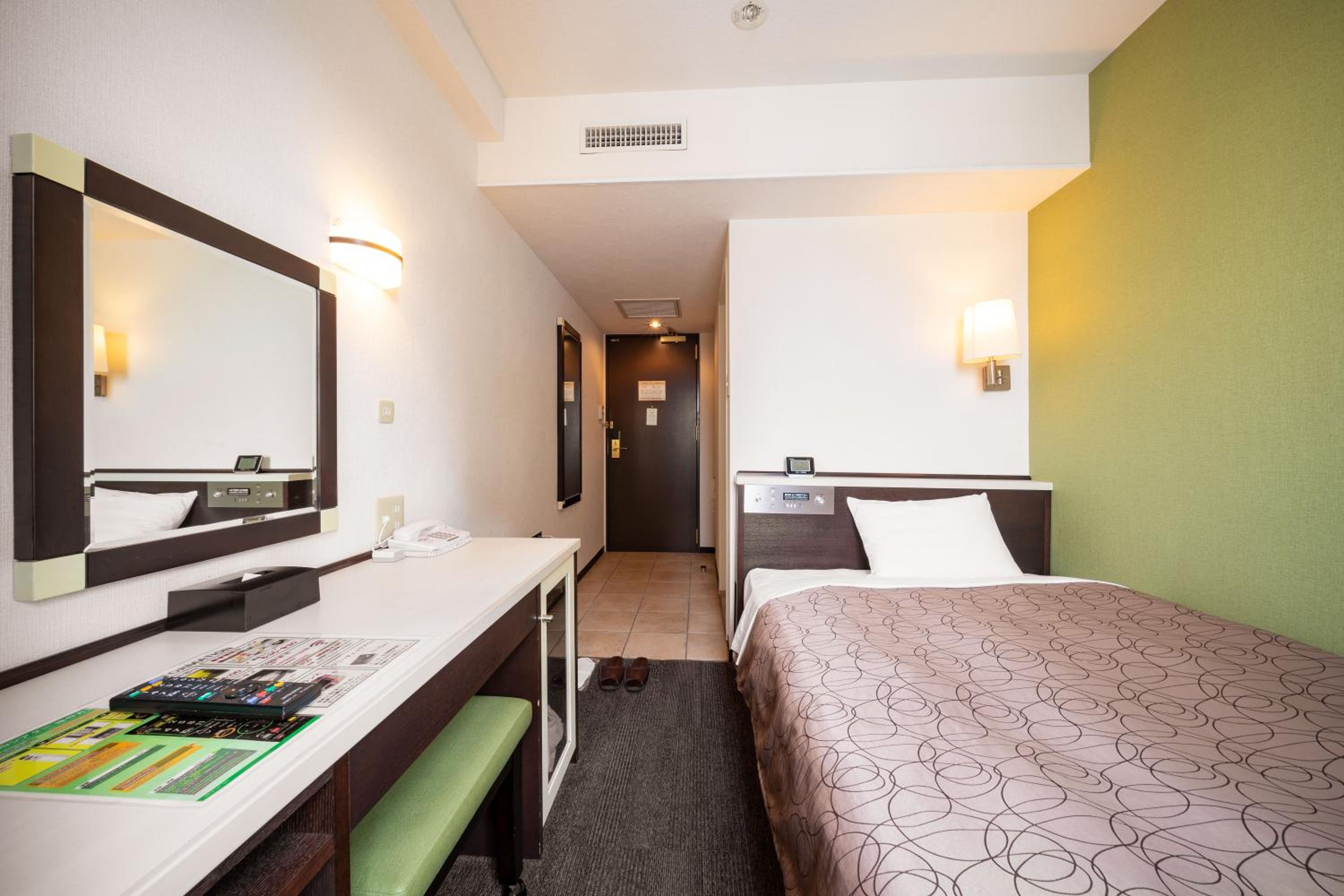 Single Room - Non-Smoking photo 3