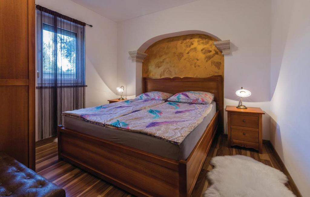 One-Bedroom Apartment with Terrace