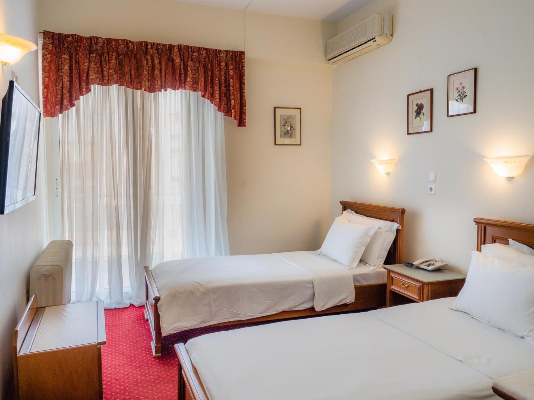 Double or Twin Room with City View photo 1
