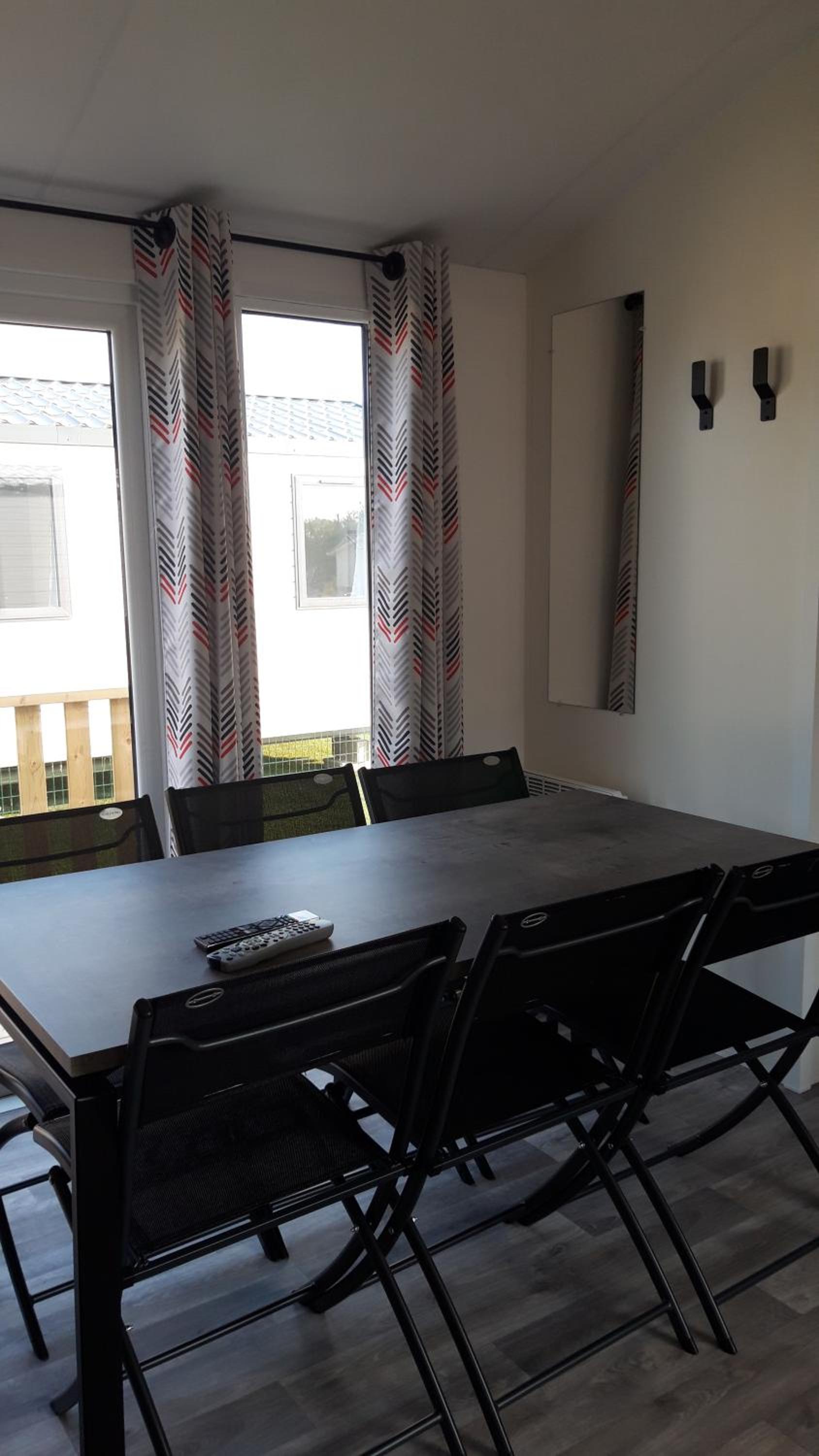 Three-Bedroom Chalet - Photo 5