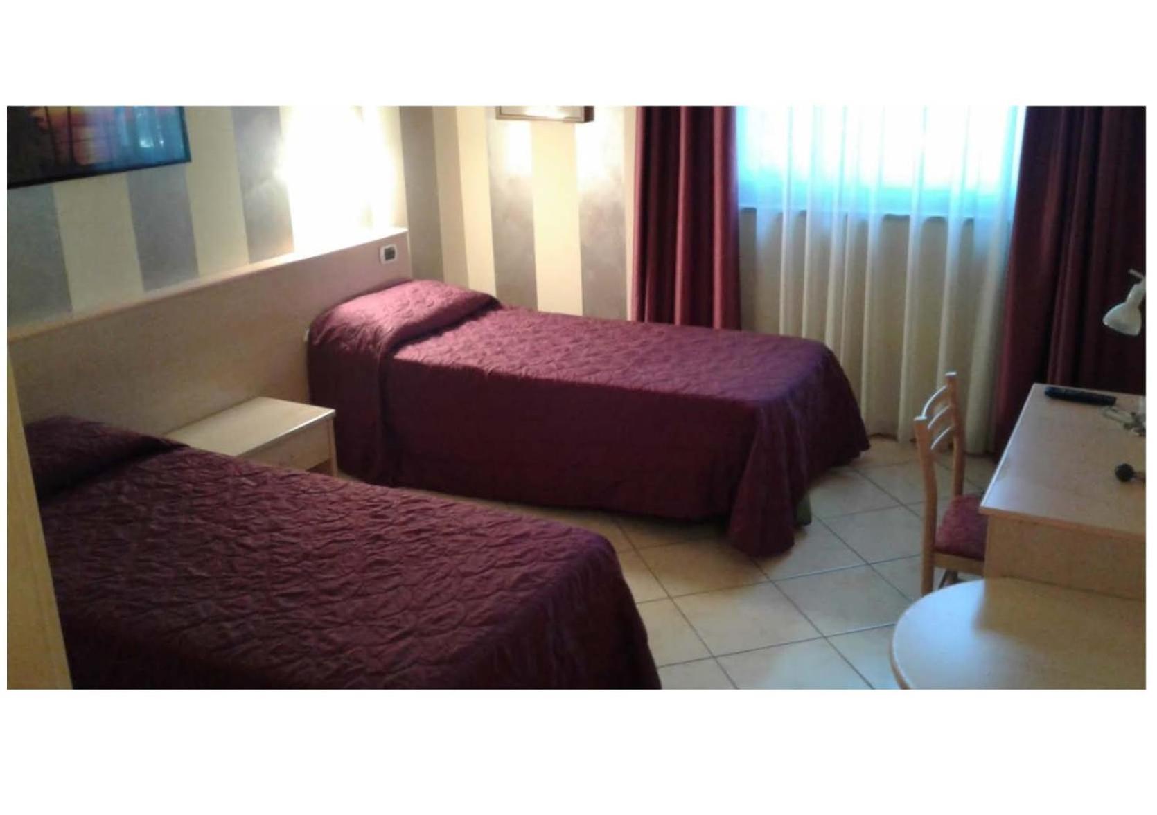 Deluxe Twin Room photo 1