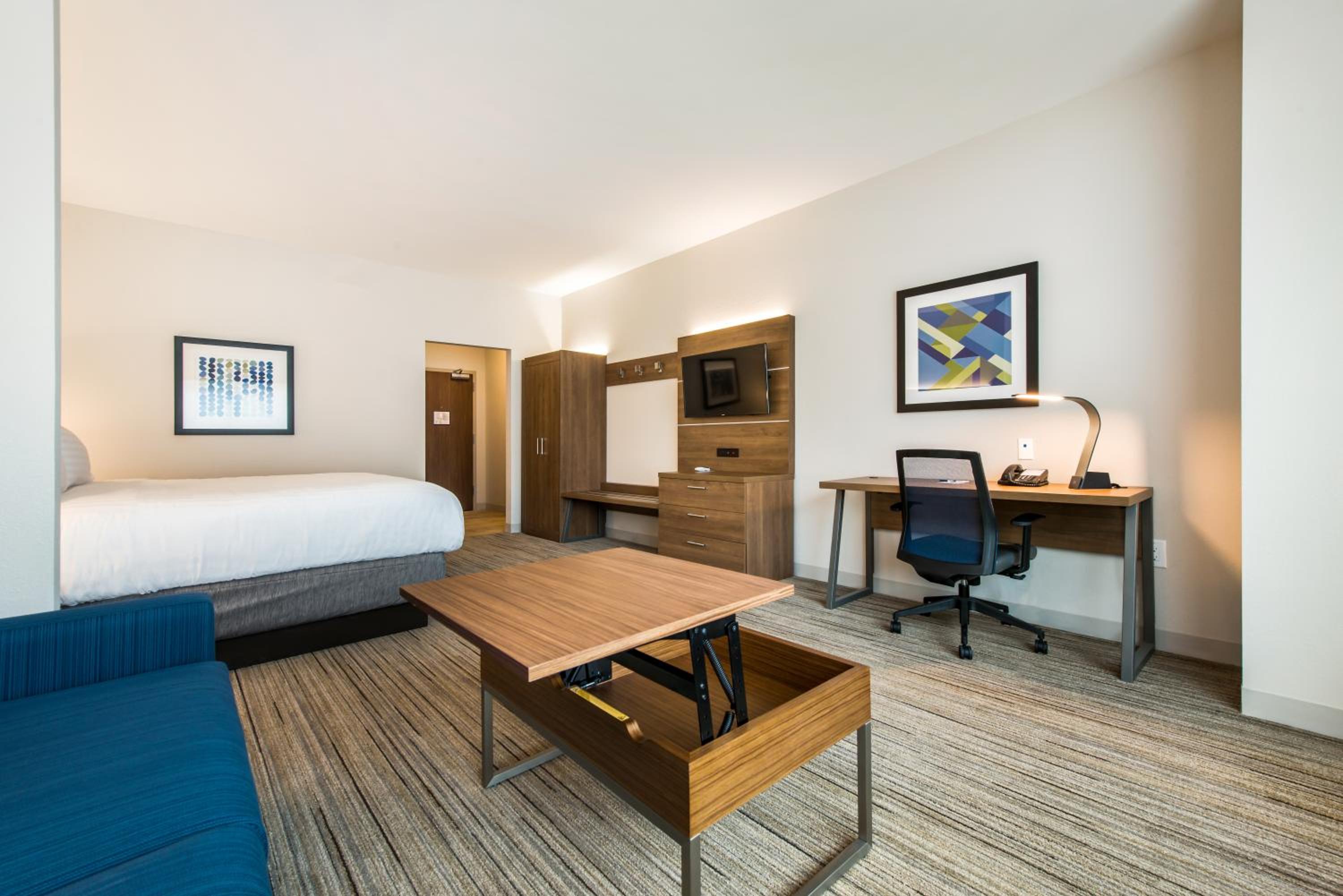 King Suite with Sofa Bed