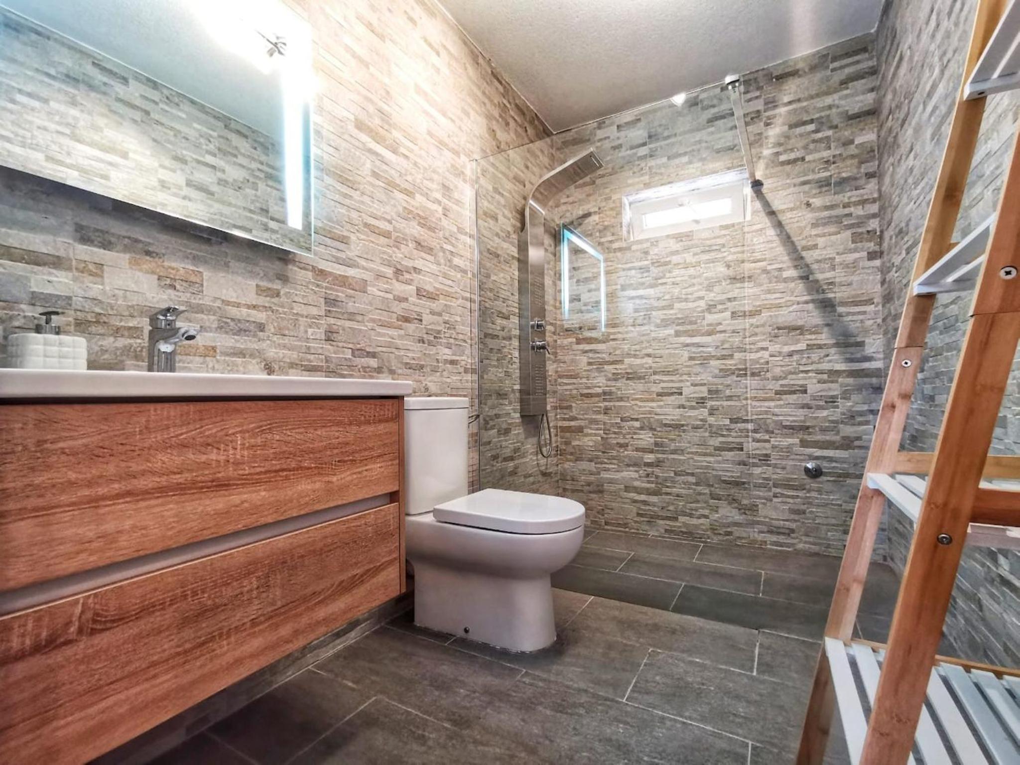 One Bedroom Apartment with Sea View photo 3
