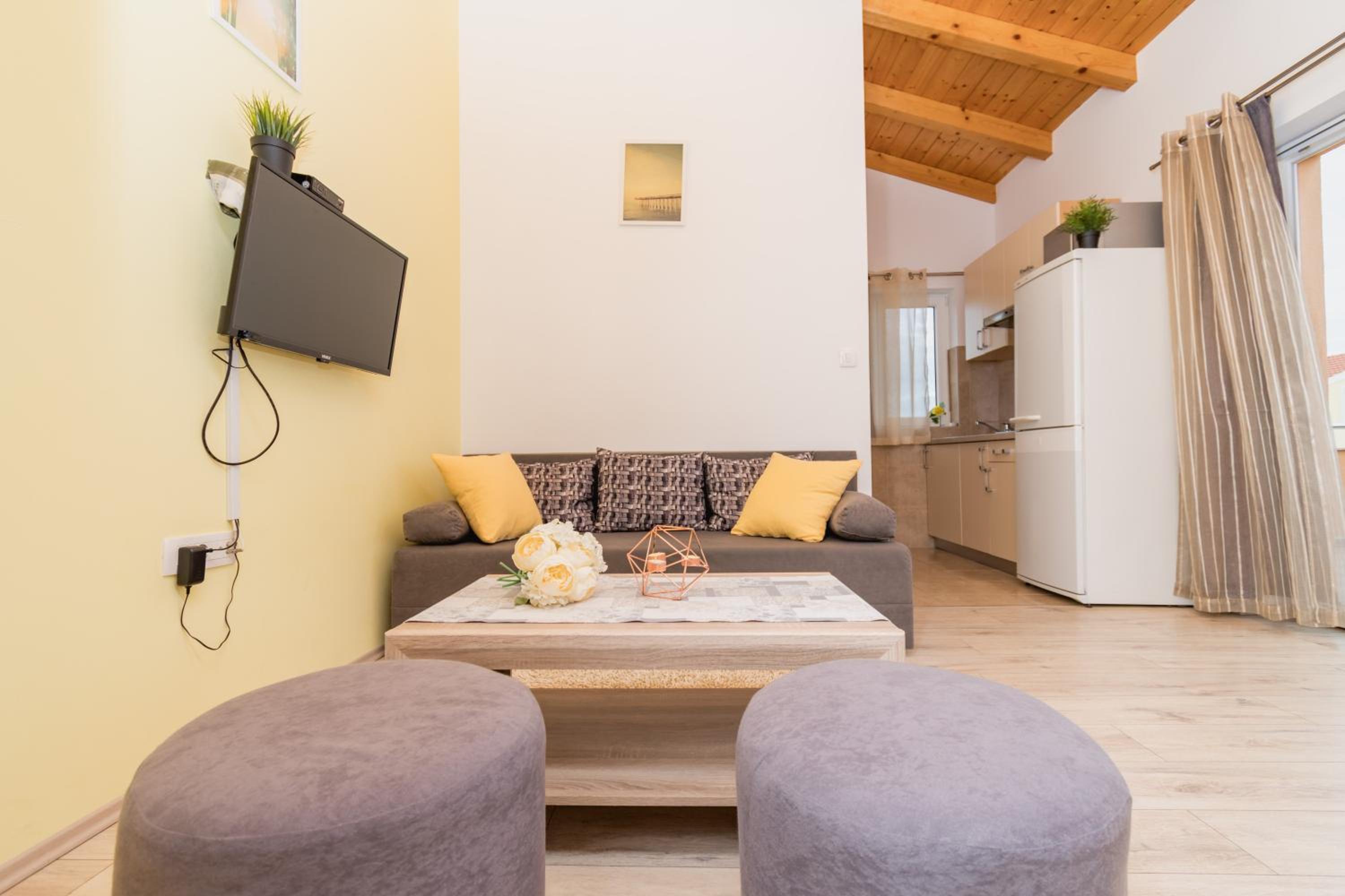 Deluxe Apartment