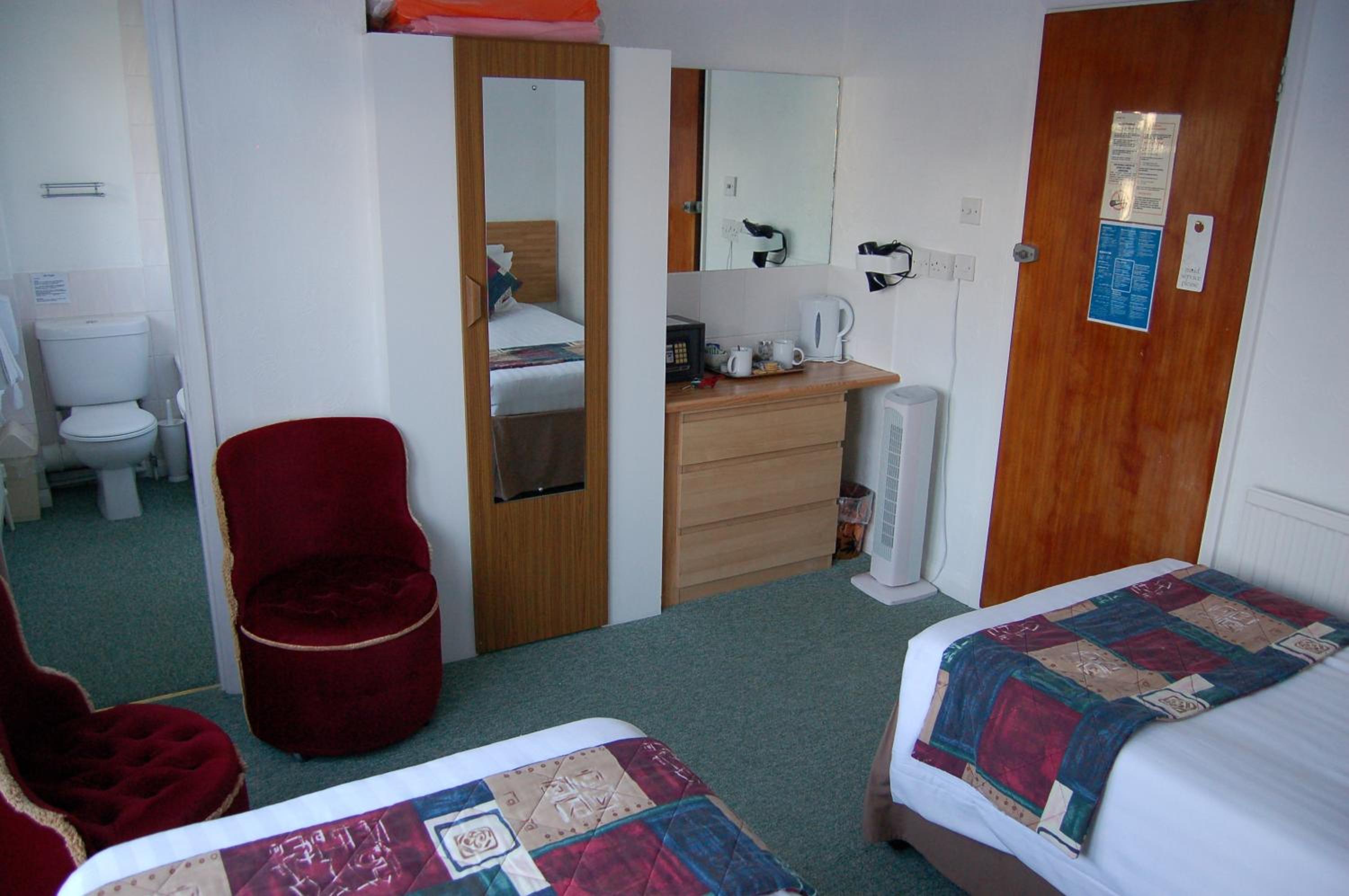 Standard Twin Room photo 2