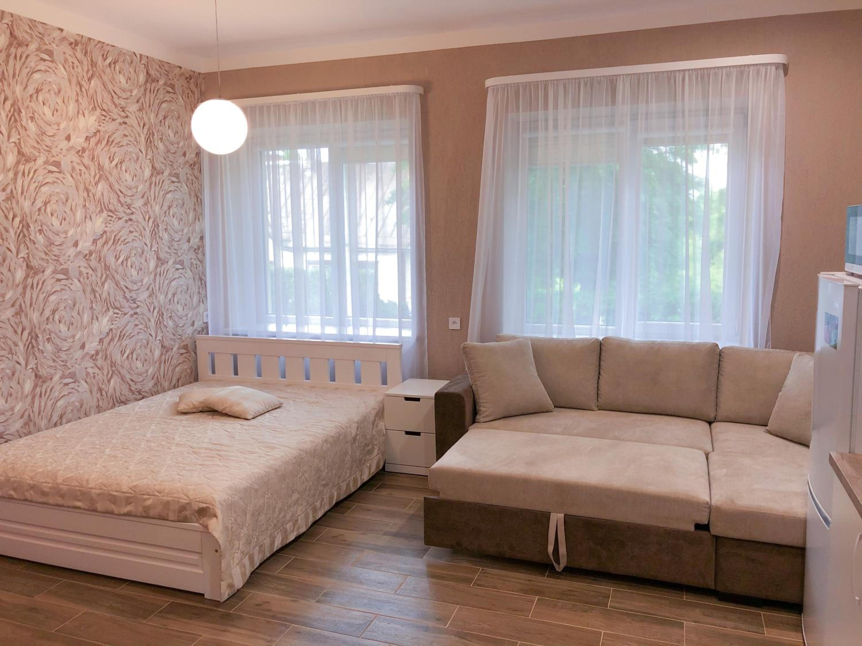 One-Bedroom Apartment - Photo 6