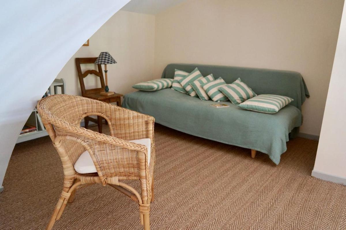 Family Room with Garden View photo 3