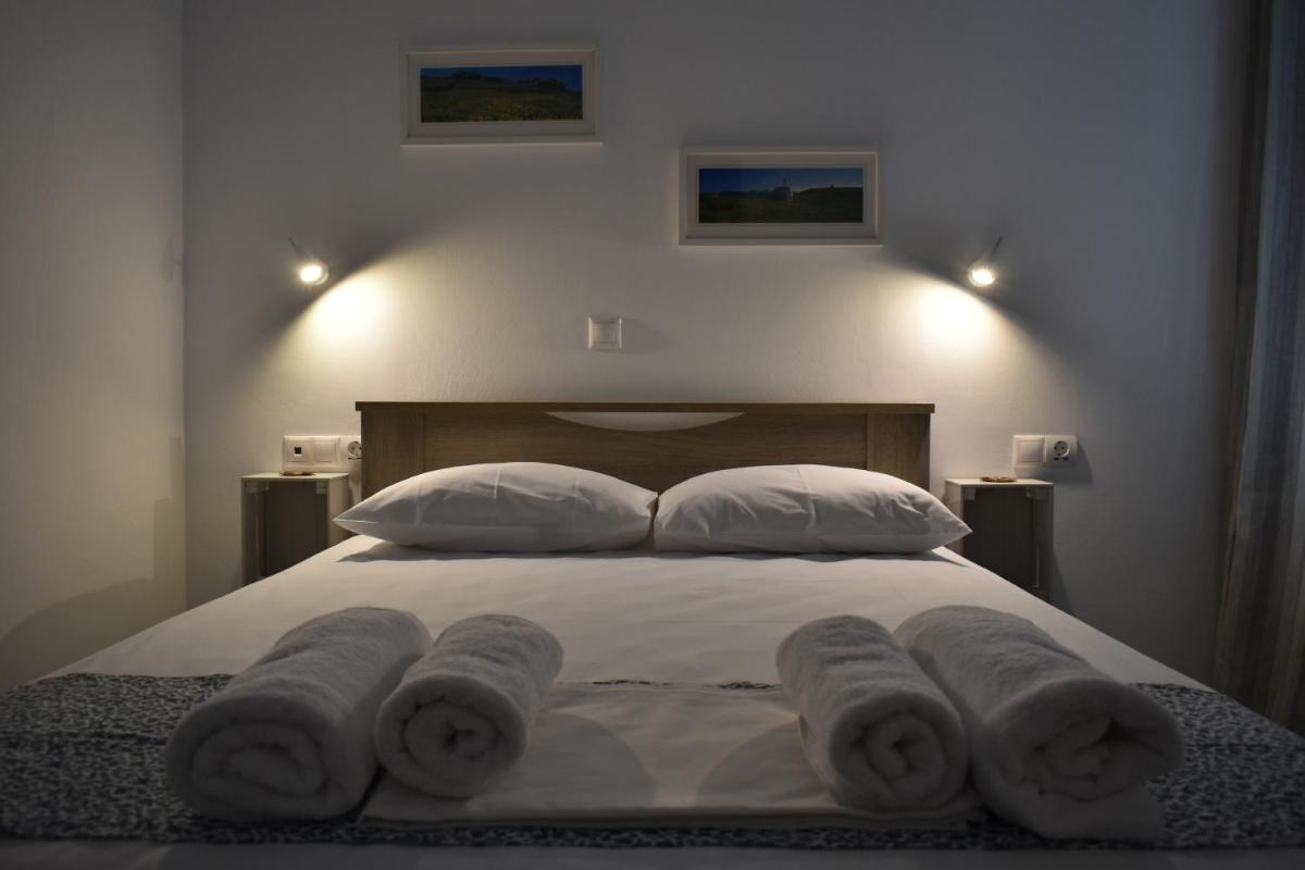 Double Room with Balcony and Sea View photo 1