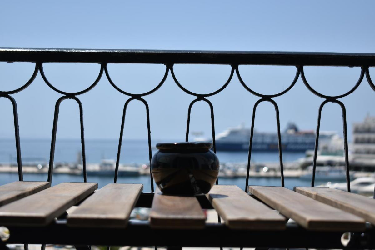 Double Room with Balcony and Sea View photo 3