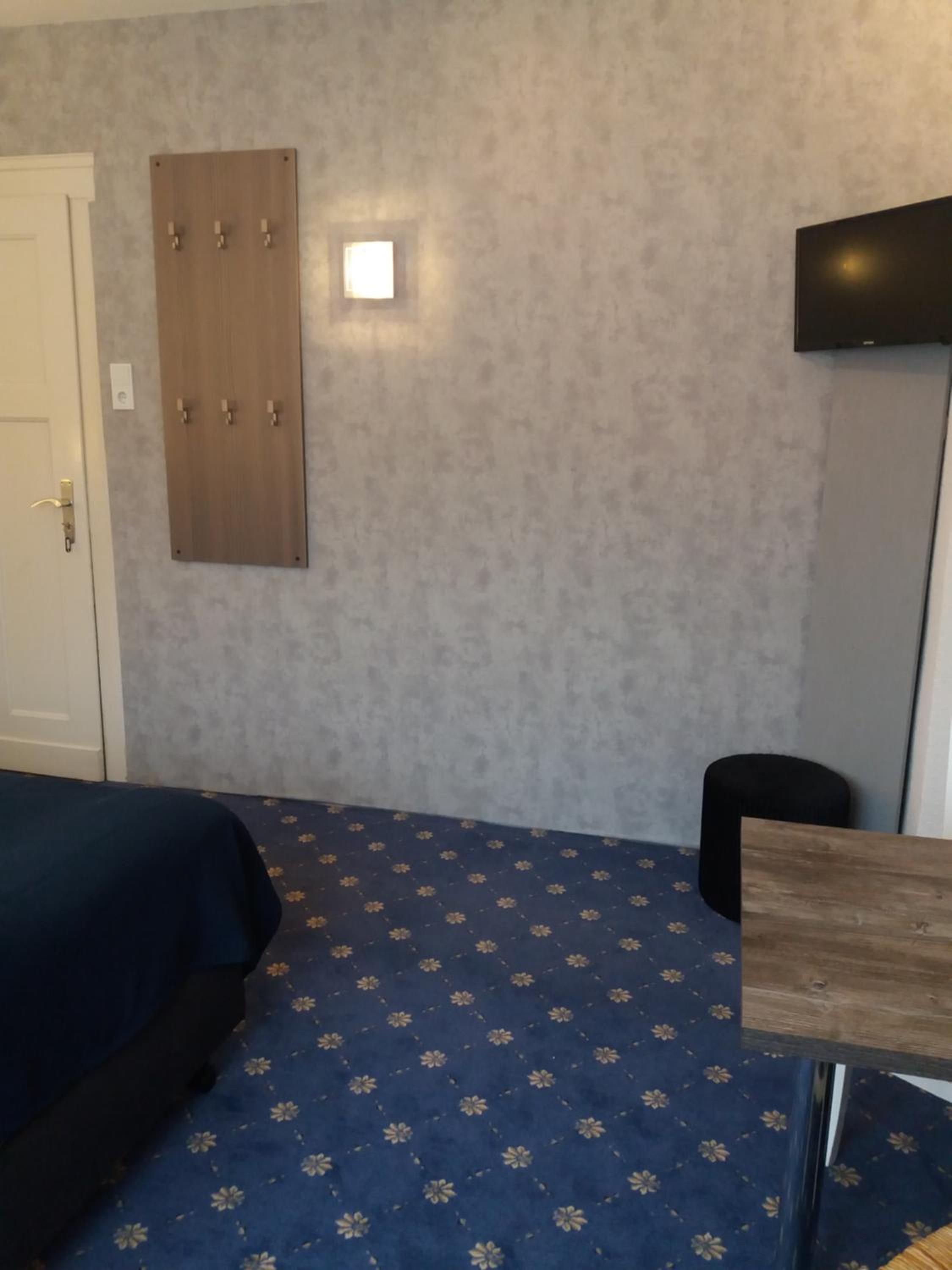 Double Room - Photo 14