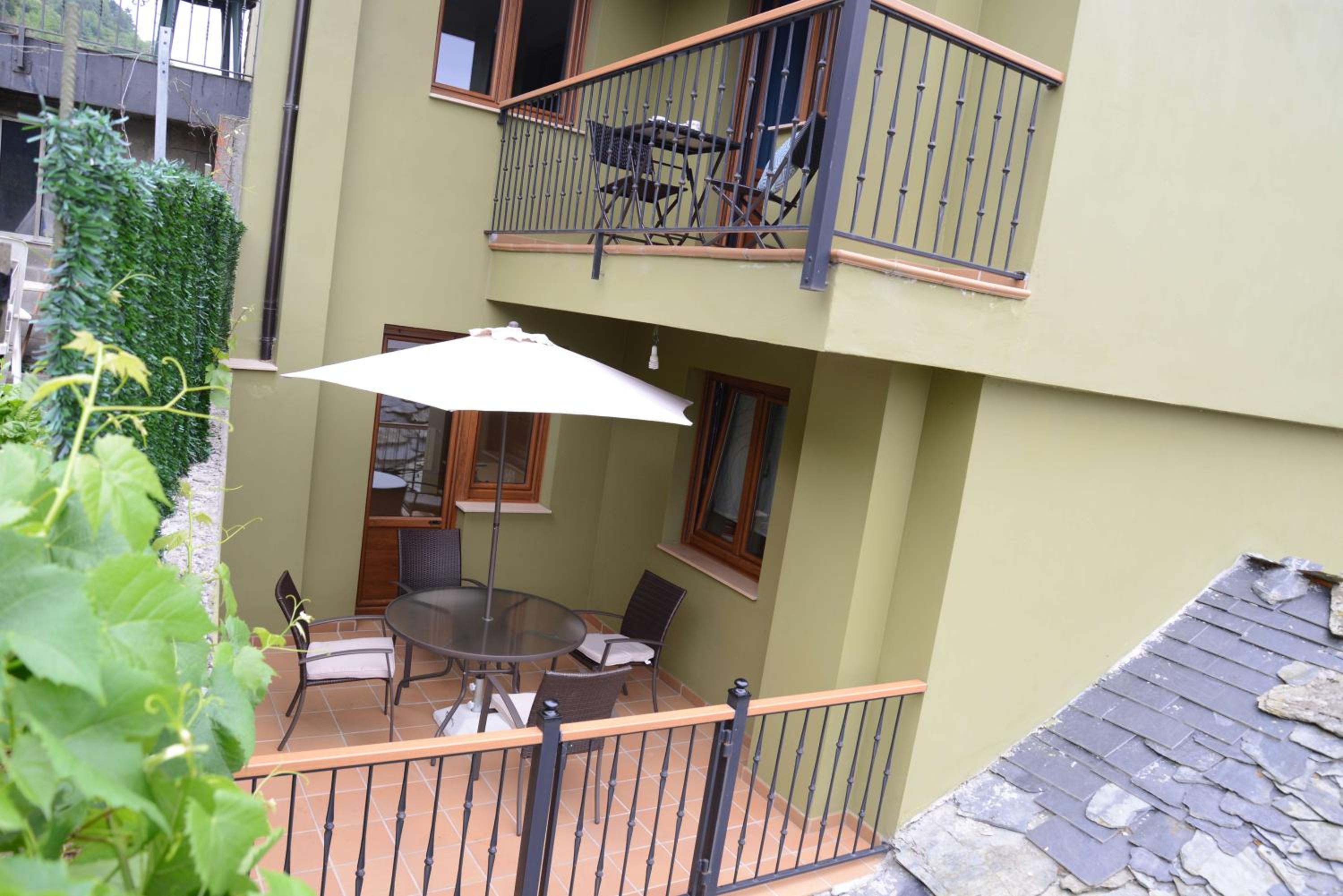 Three-Bedroom Apartment - Photo 45