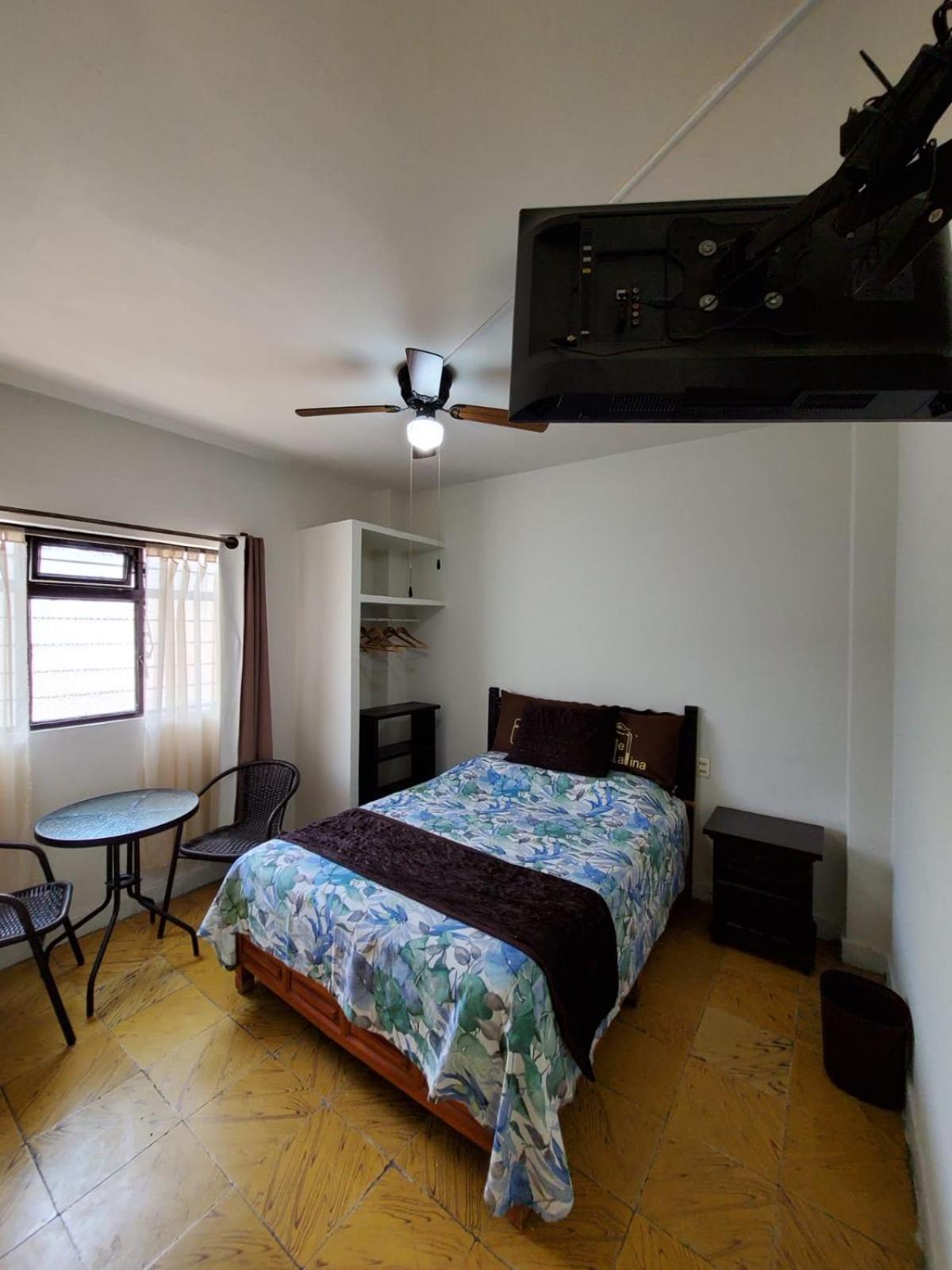 Standard Double Room with TV - Photo 2