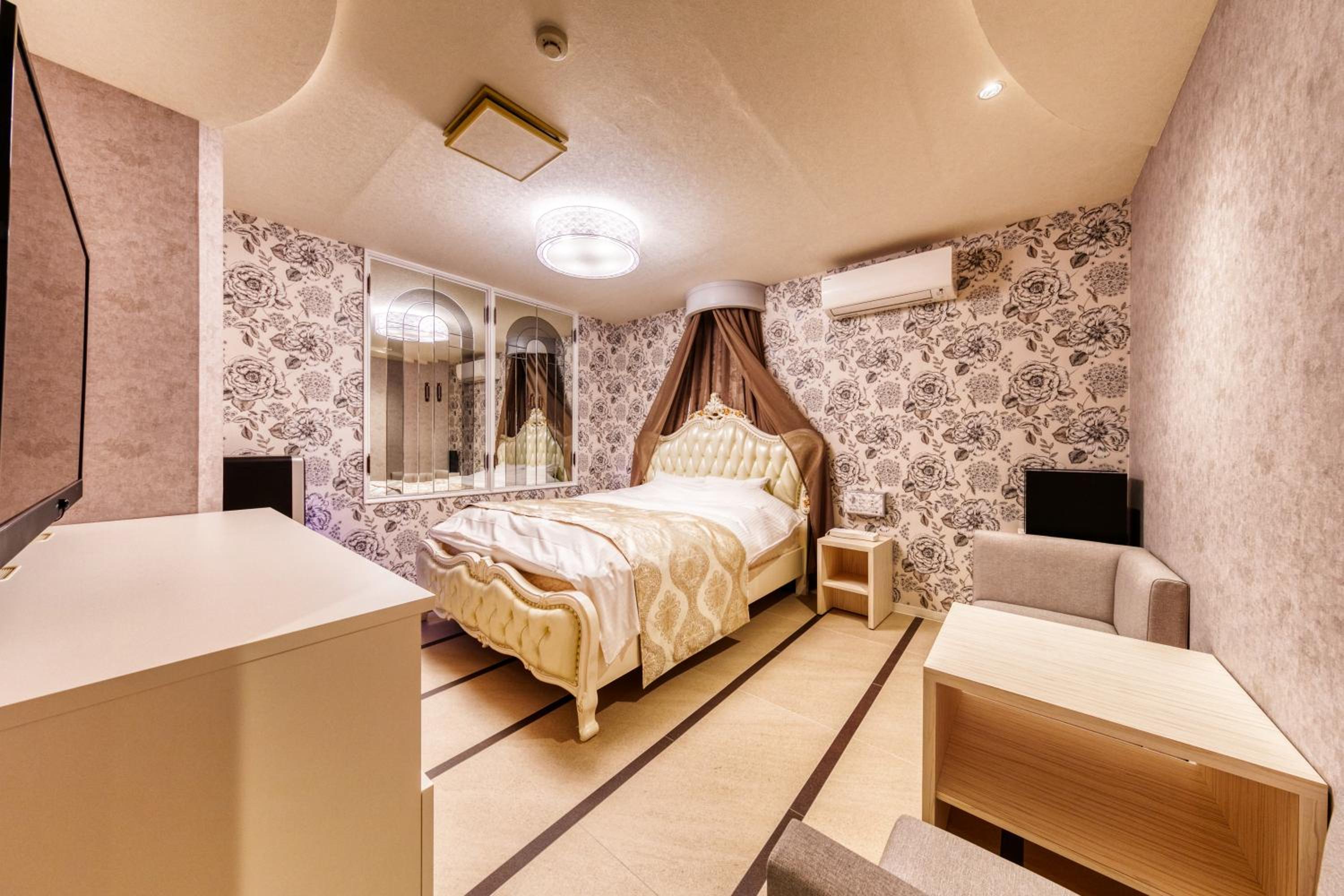 Deluxe Double Room photo 3