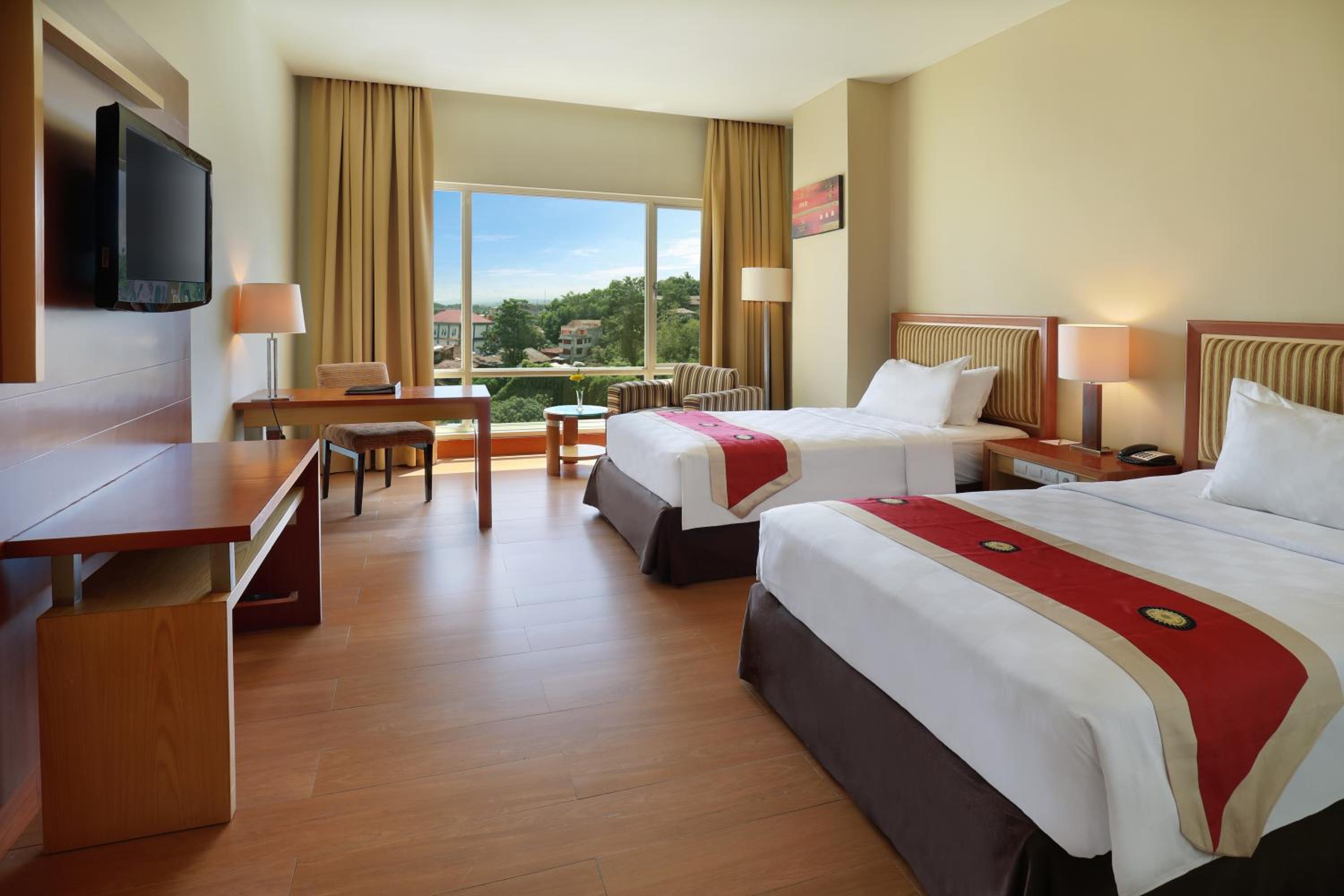 Superior Deluxe Twin Room - Photo 1