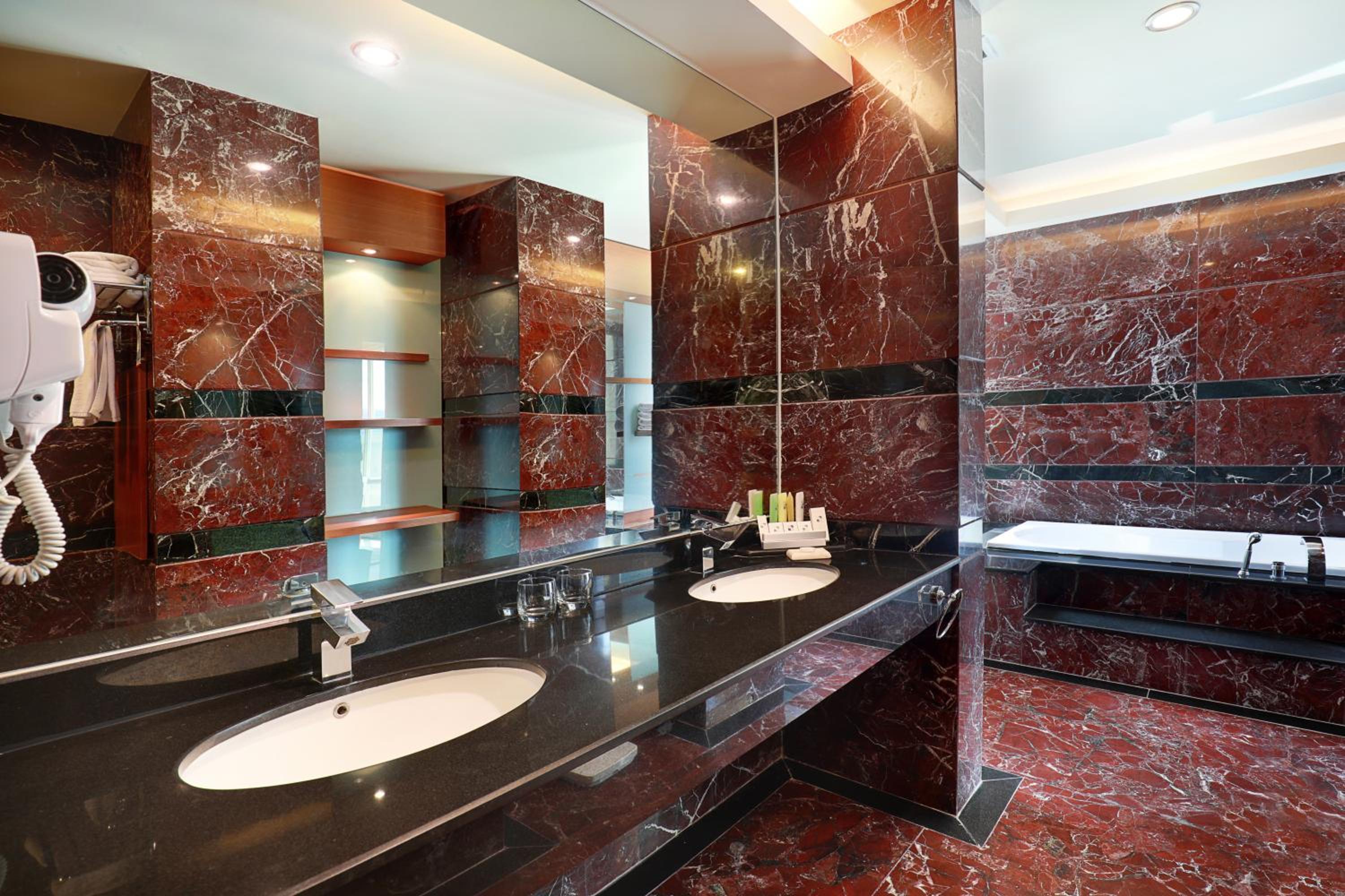 Presidential Suite photo 3