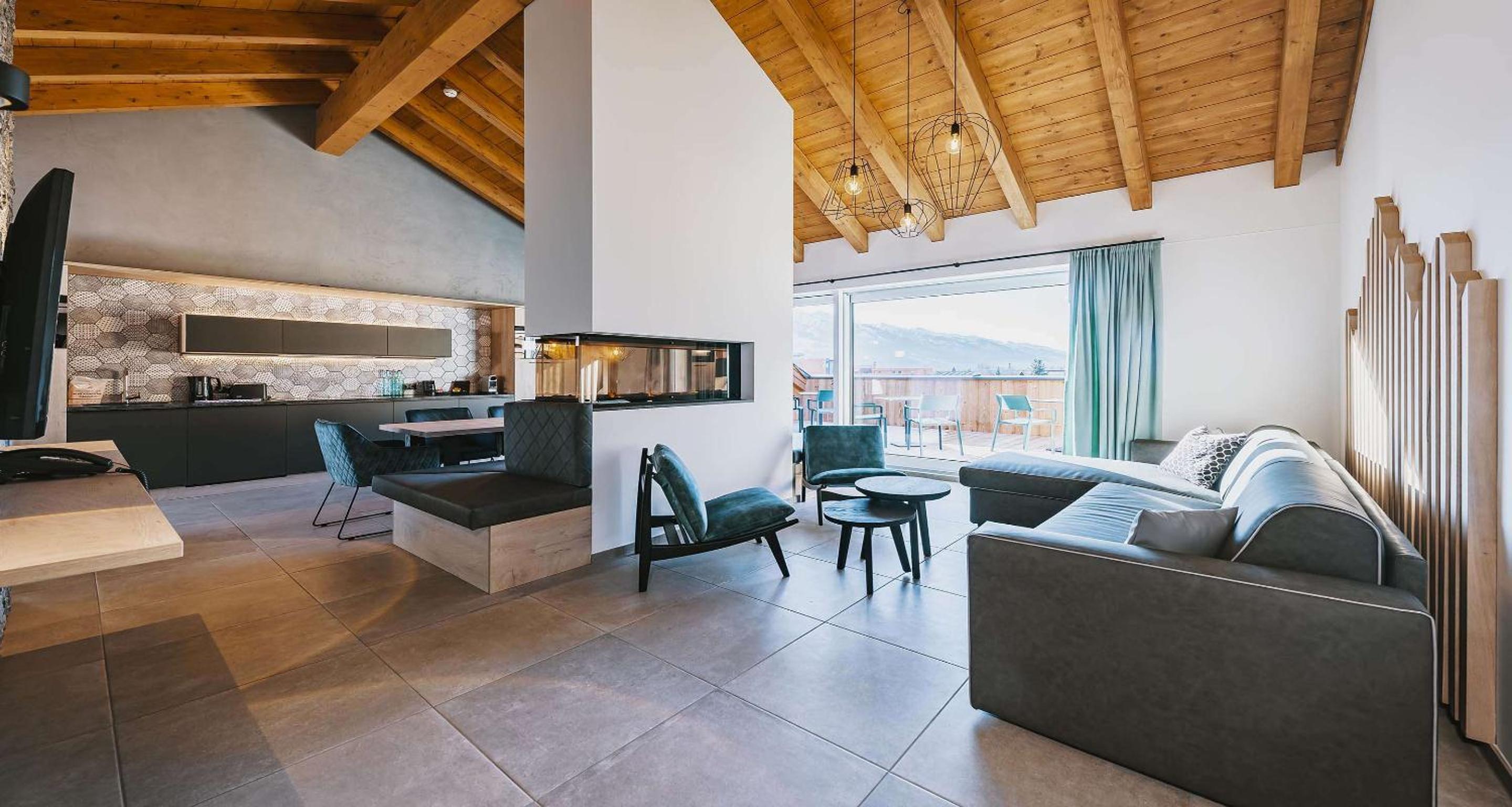 Four-Bedroom Penthouse - Photo 7