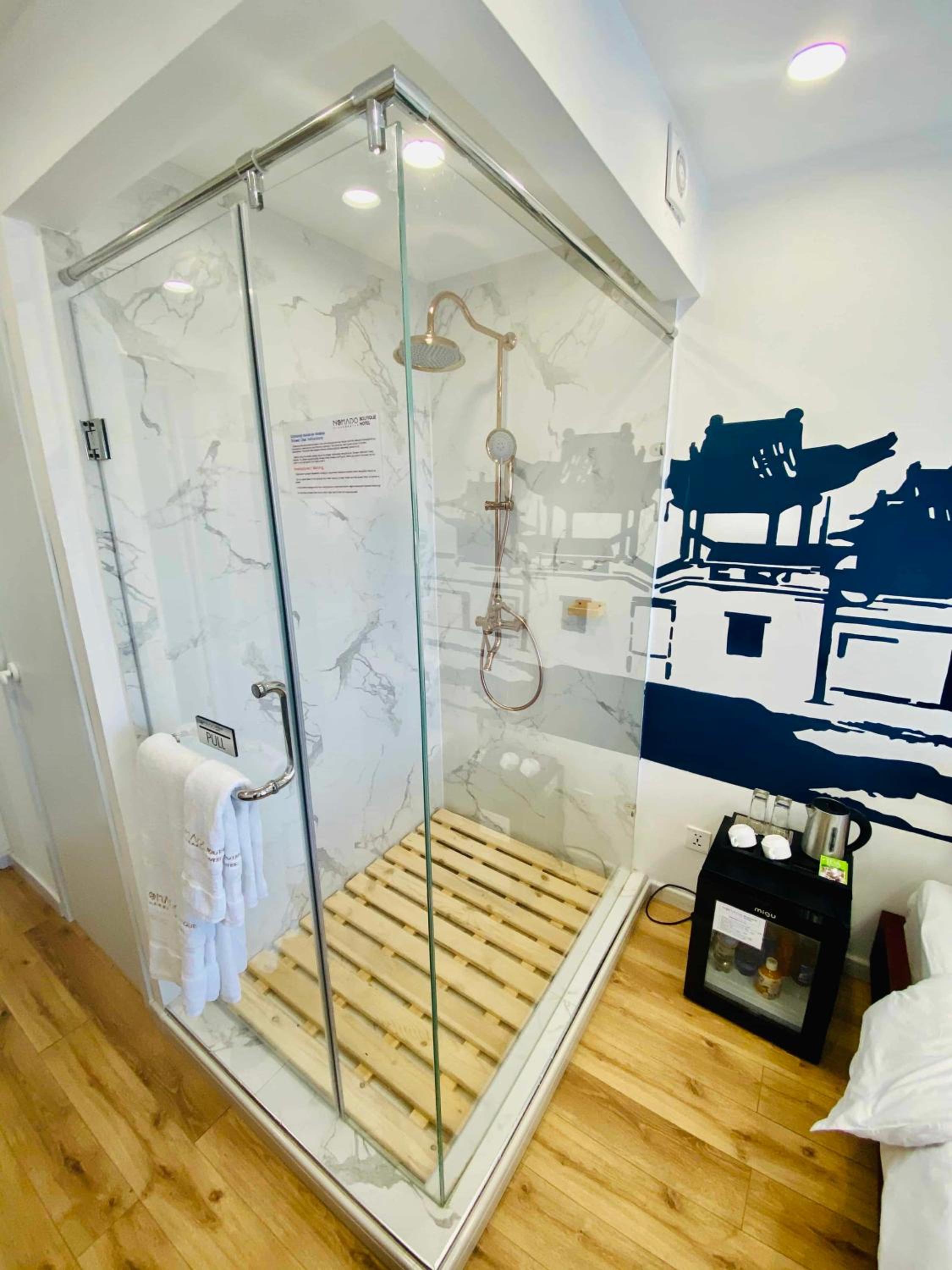 Twin Room with City View - Photo 5