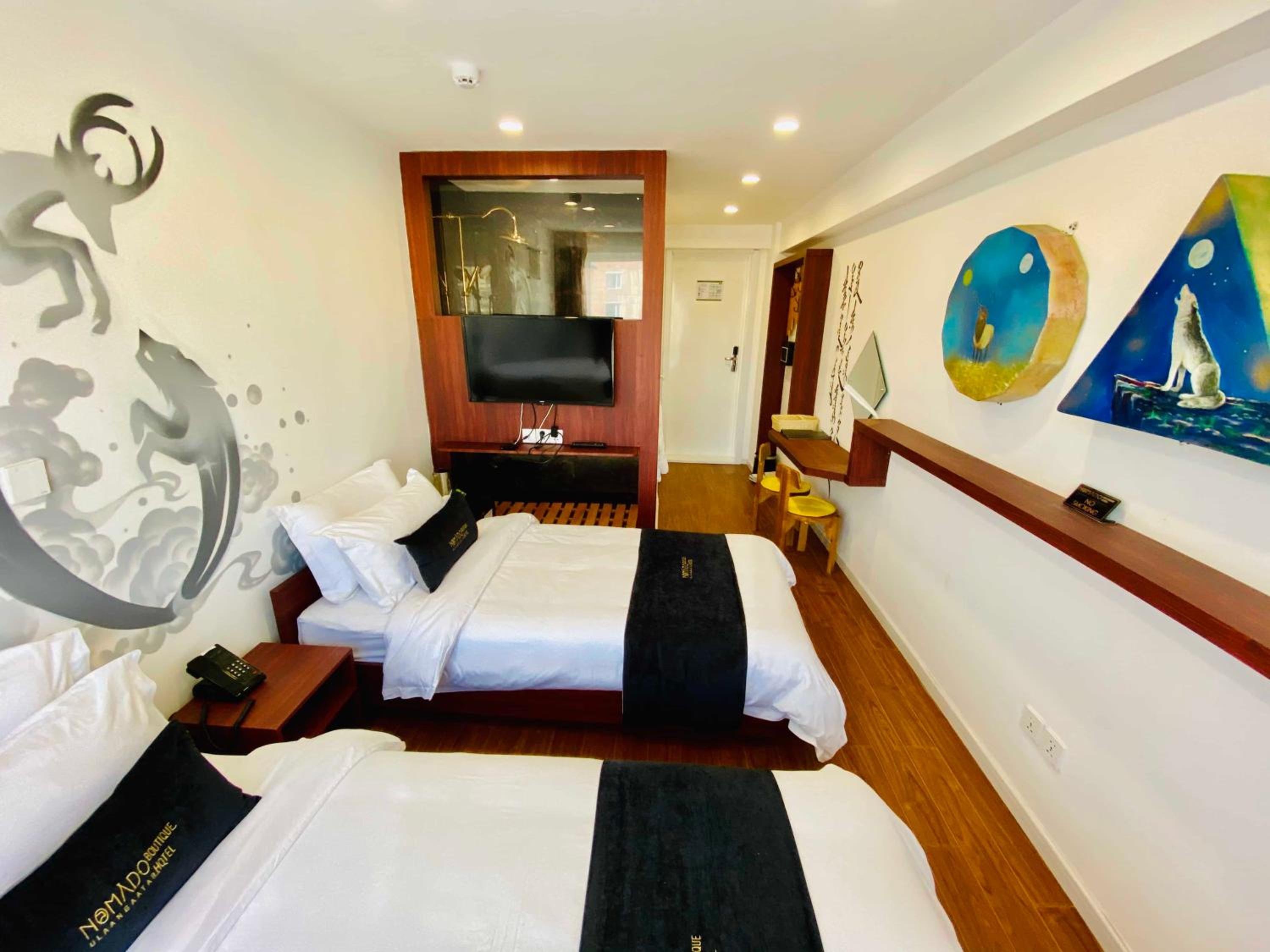 Twin Room with City View - Photo 13