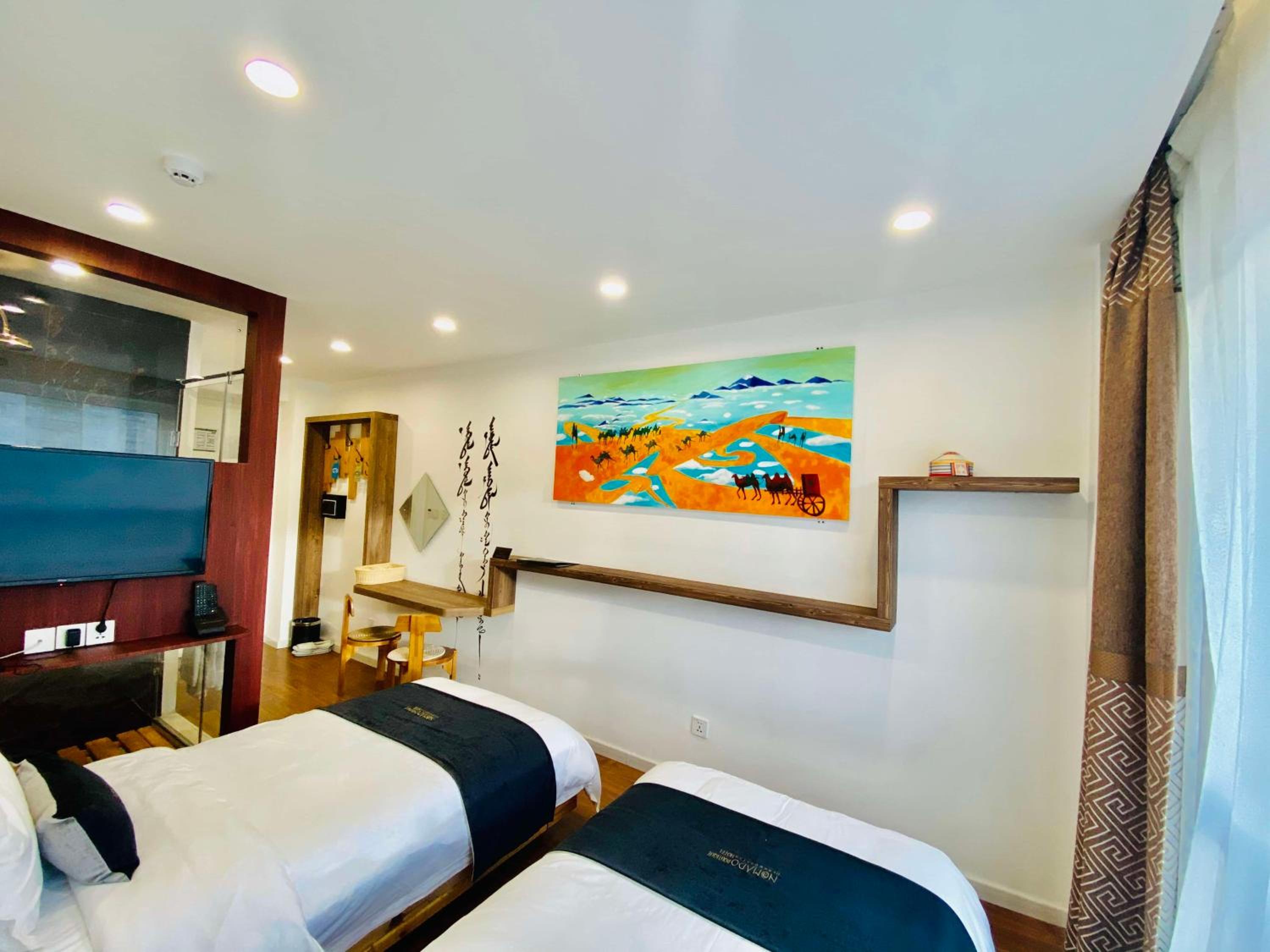 Twin Room with City View - Photo 16