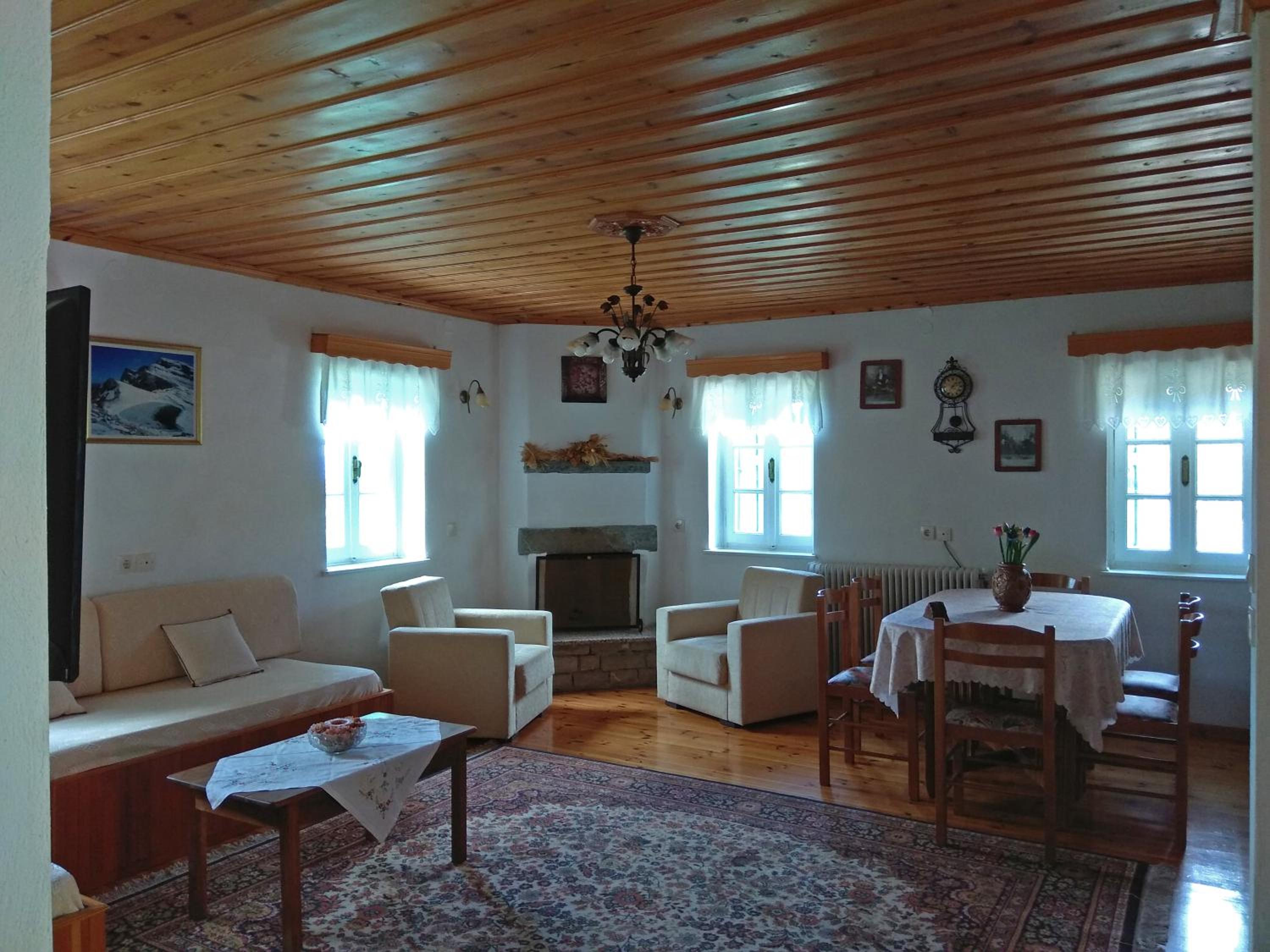 Two-Bedroom Apartment - Photo 4