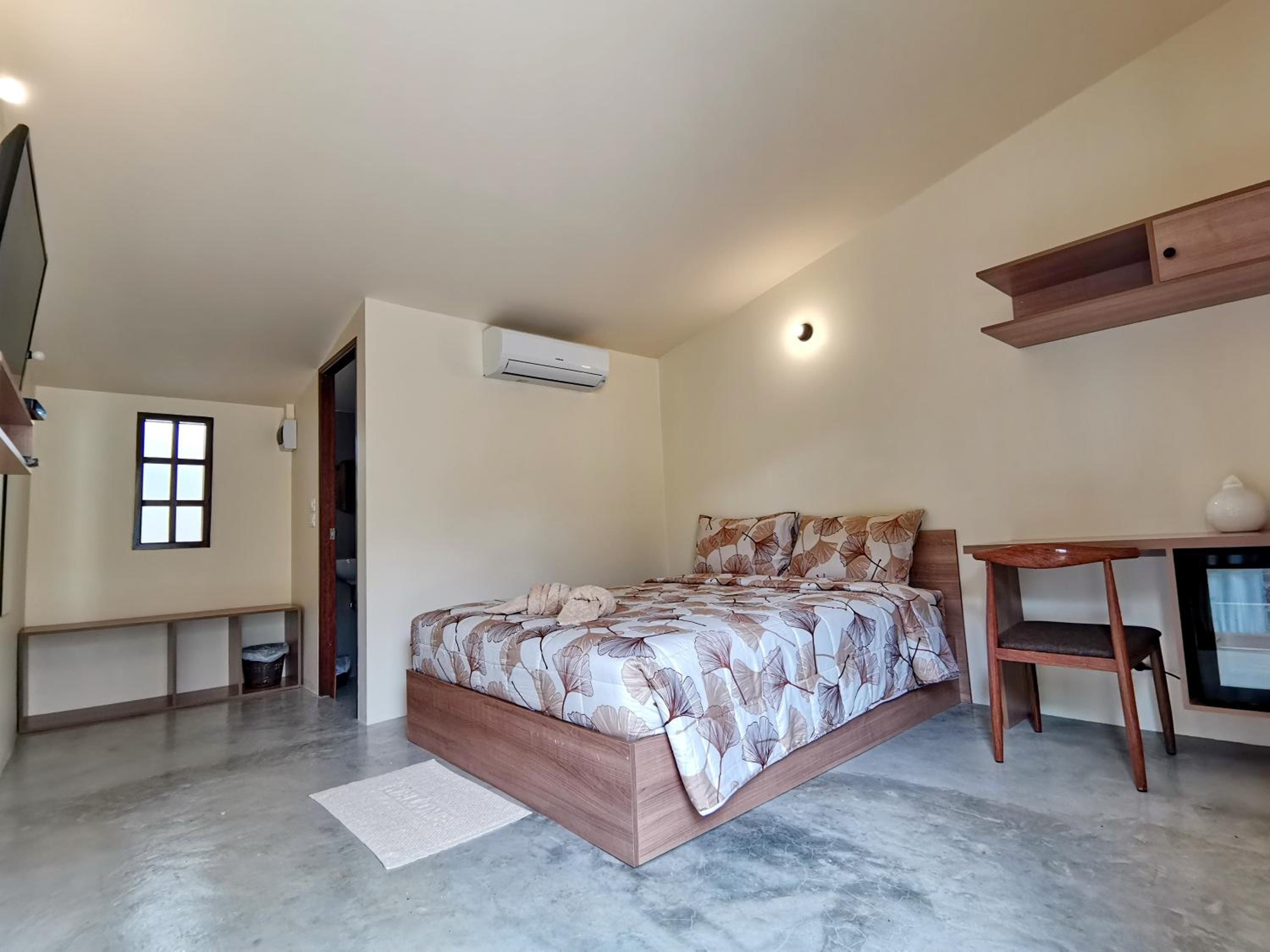 Double Room with Private Bathroom