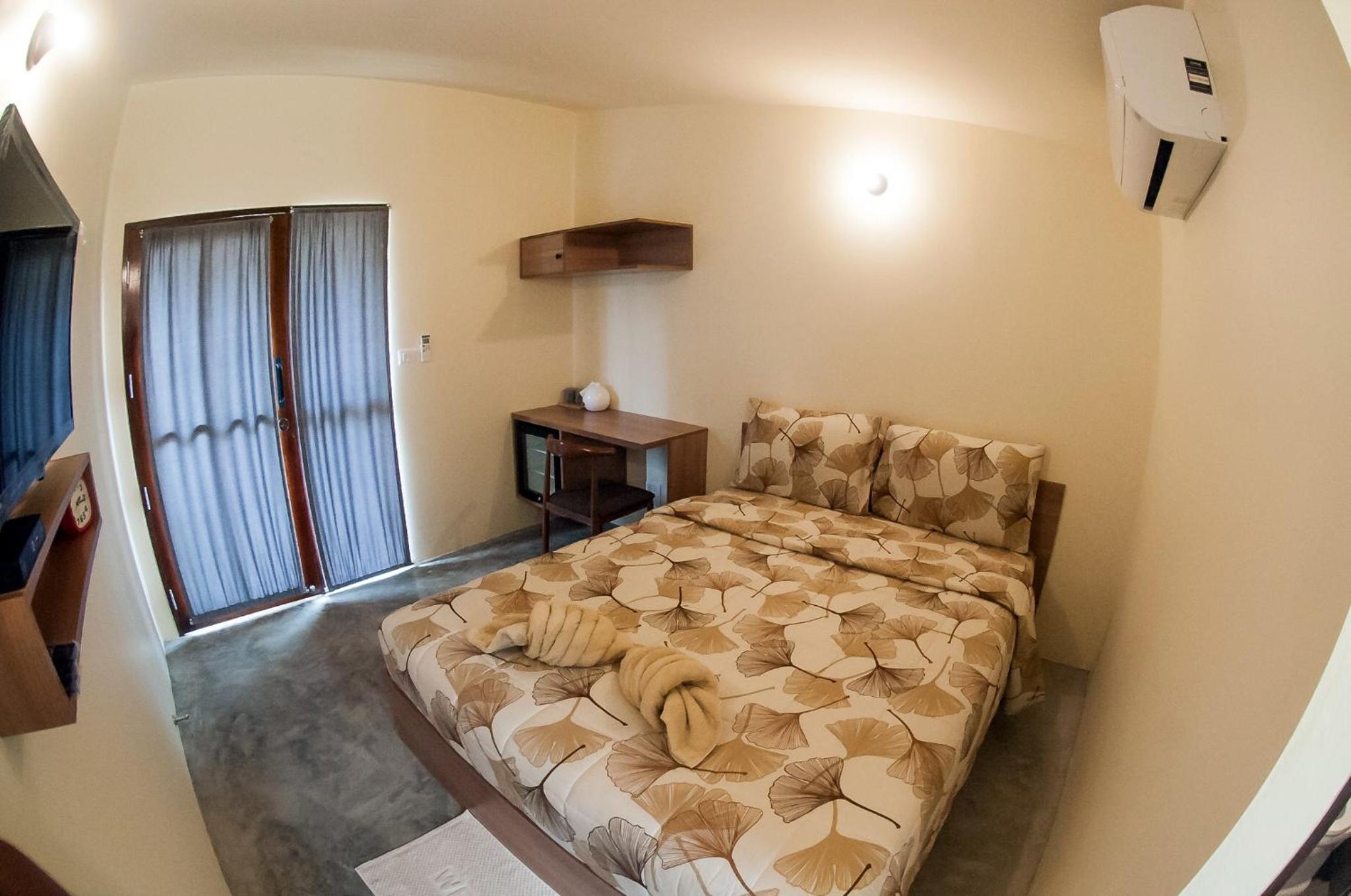 Double Room with Private Bathroom - Photo 15