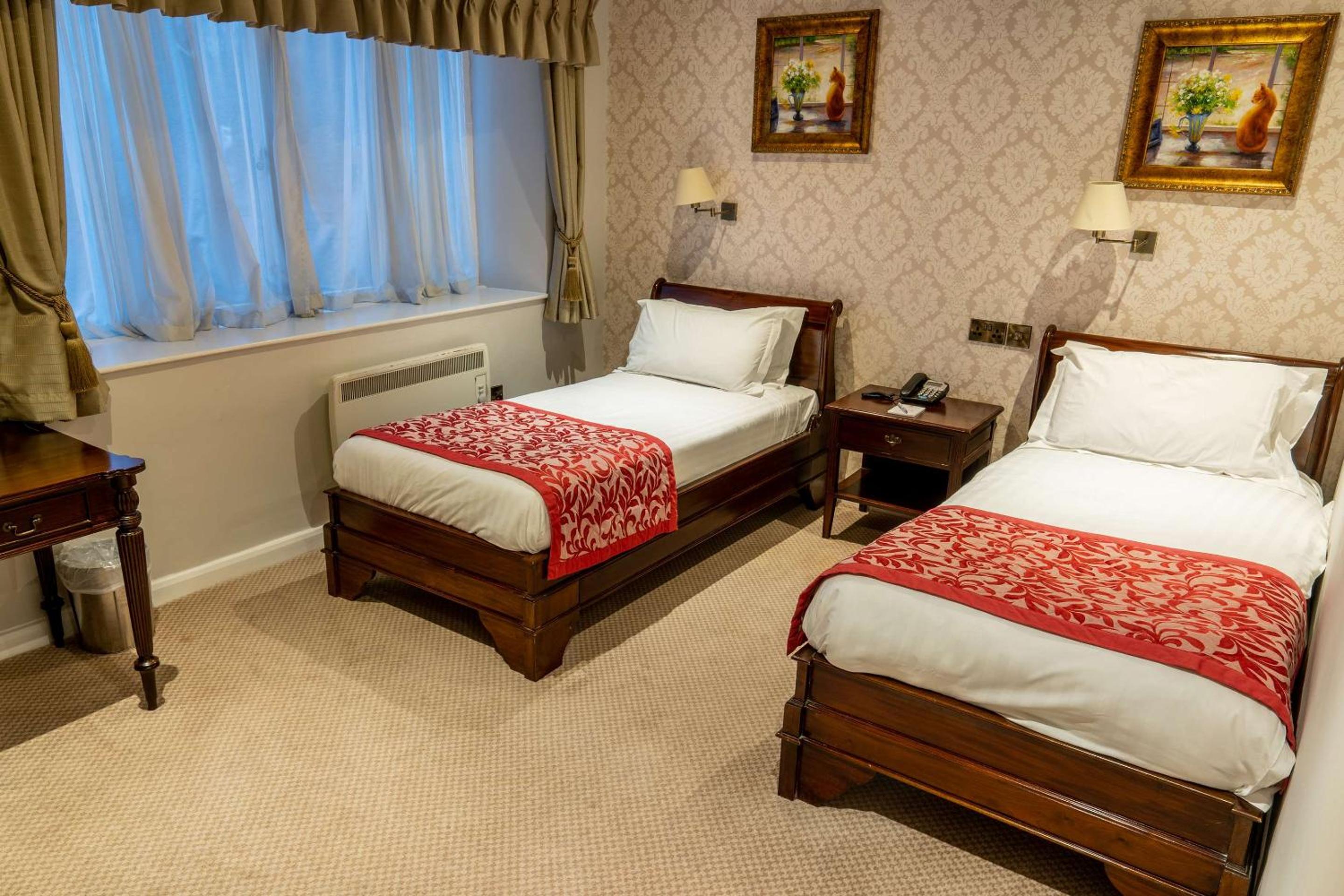 Classic Twin Room - Non-Smoking - Photo 2