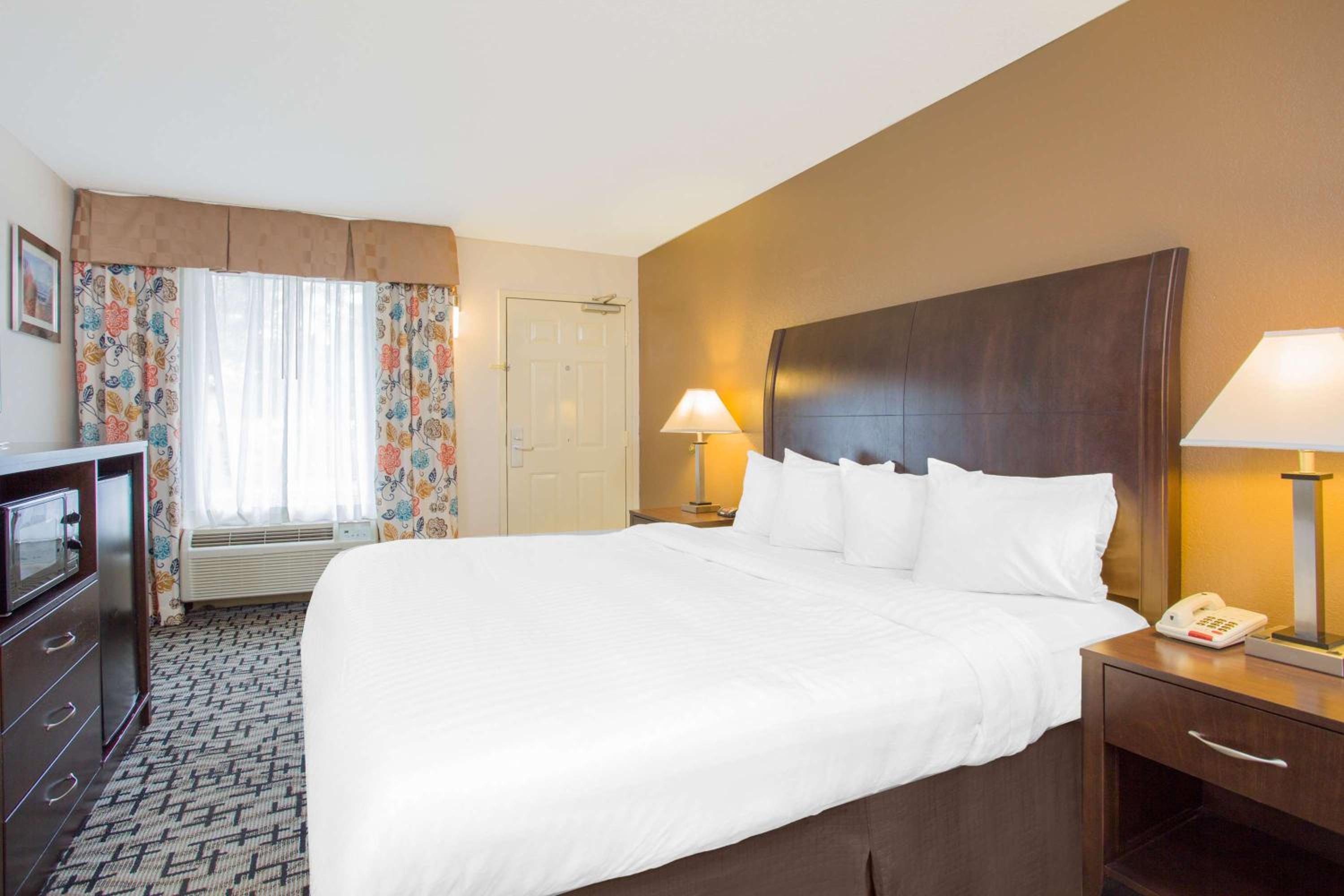 King Suite - Photo 1