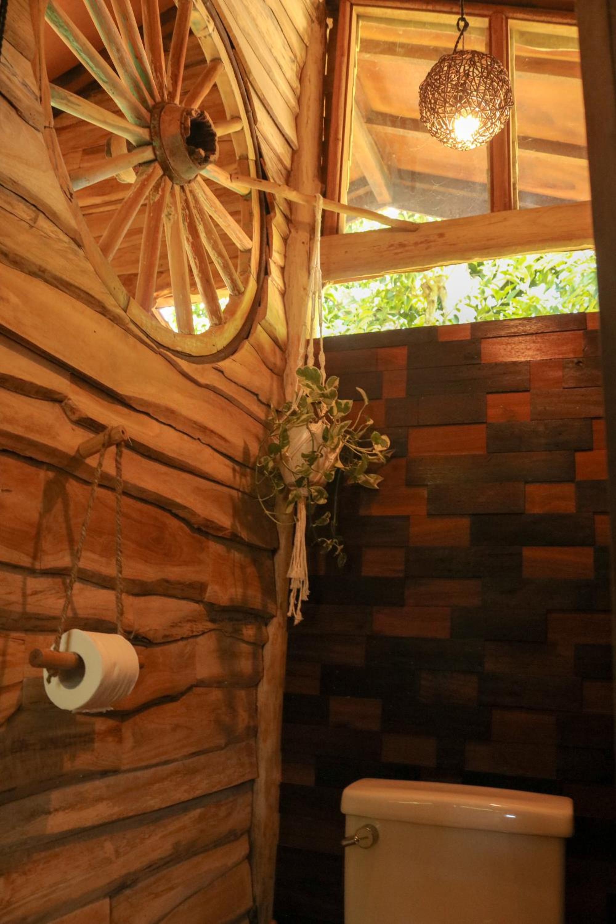 Double Room with Balcony - Photo 10