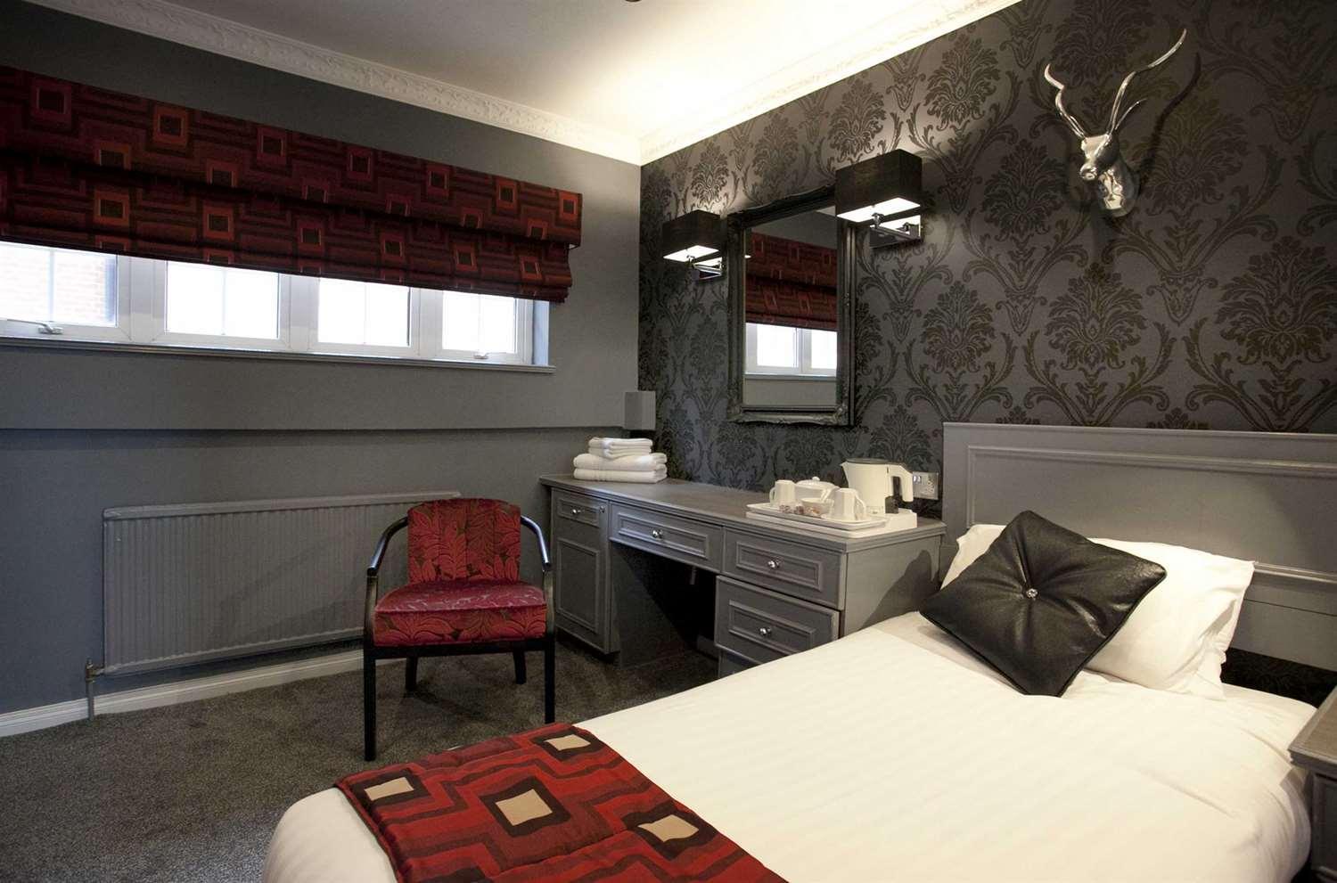 Standard Double Room - Non-Smoking - Photo 6