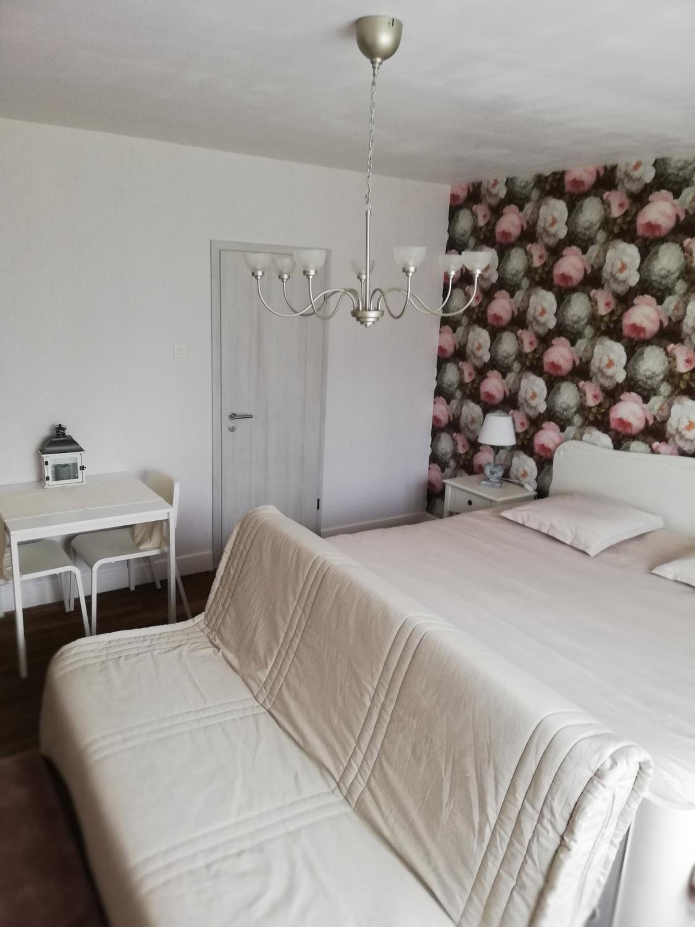 Deluxe Double Room - Photo 10