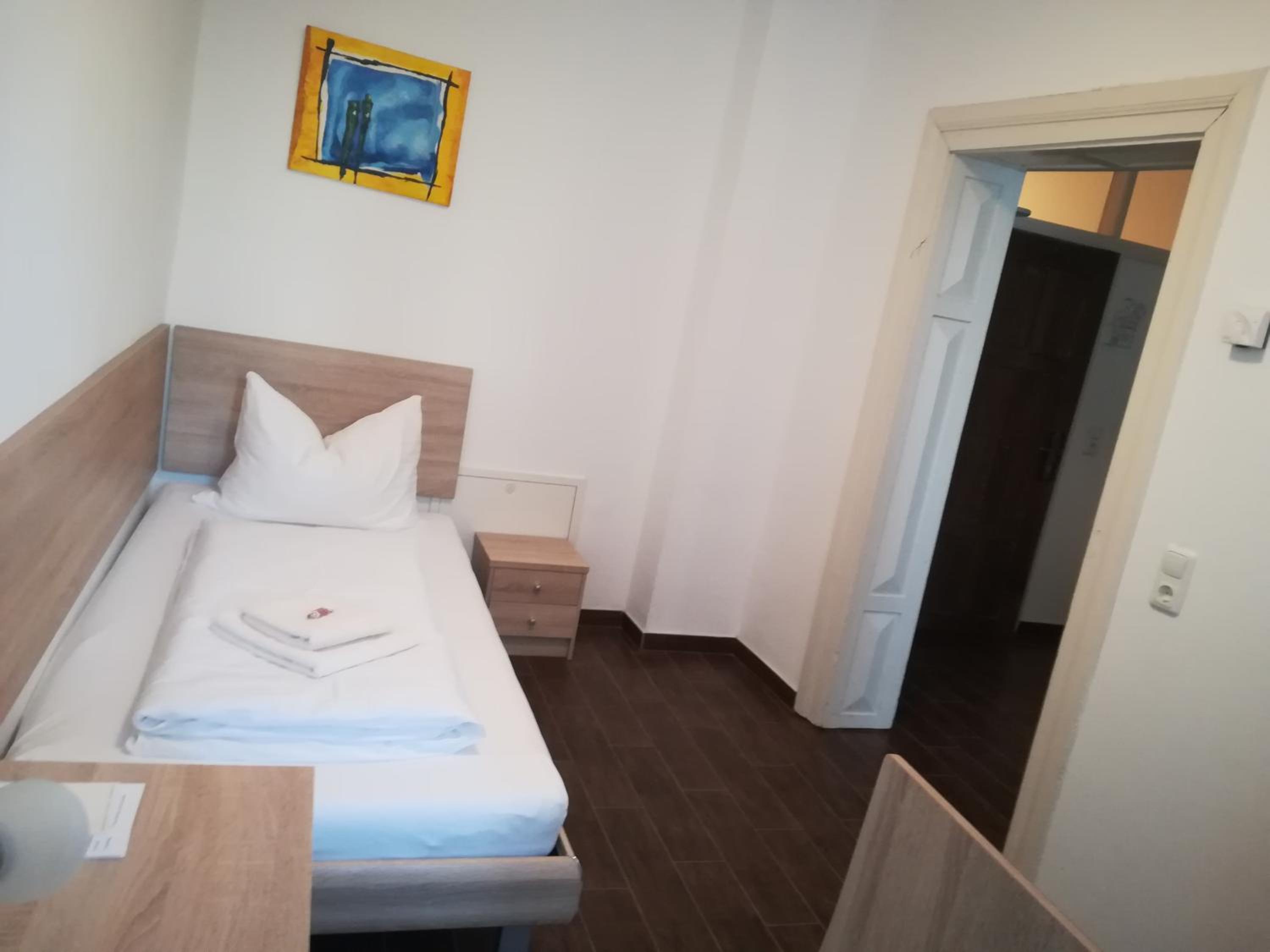 Single Room photo 2