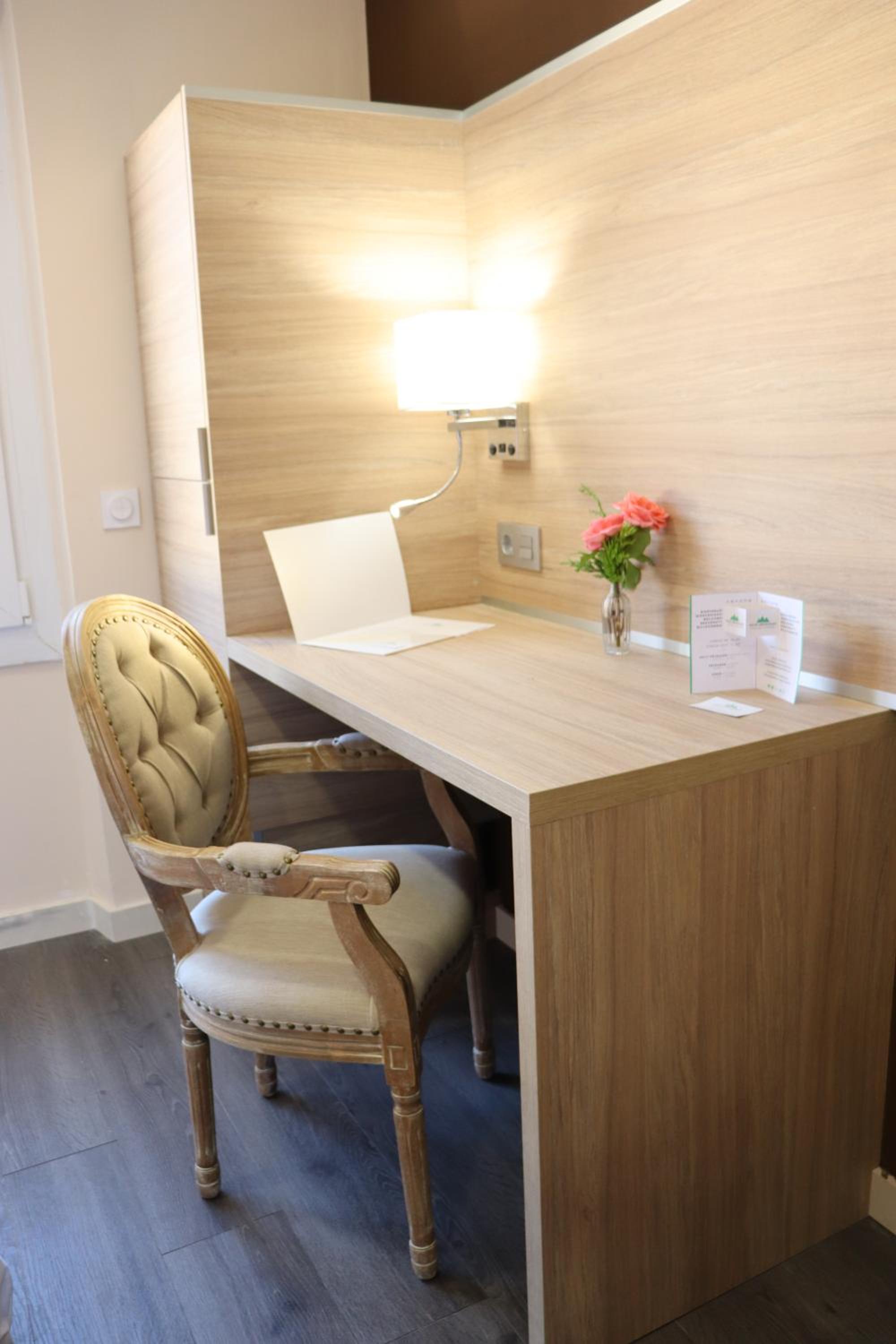 Double Room - Photo 2