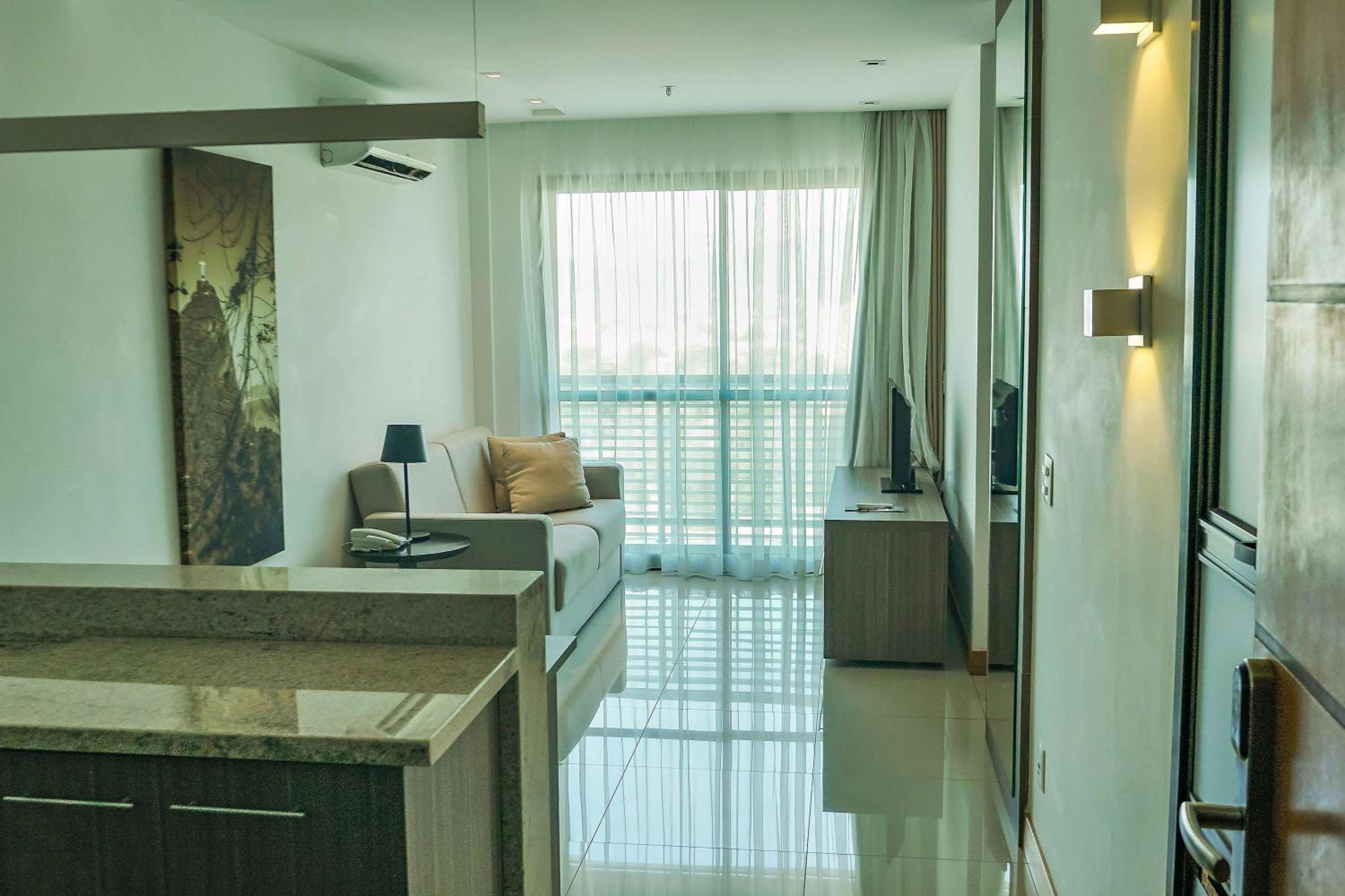 Superior Queen Room with Queen Bed and Balcony - Non-Smoking