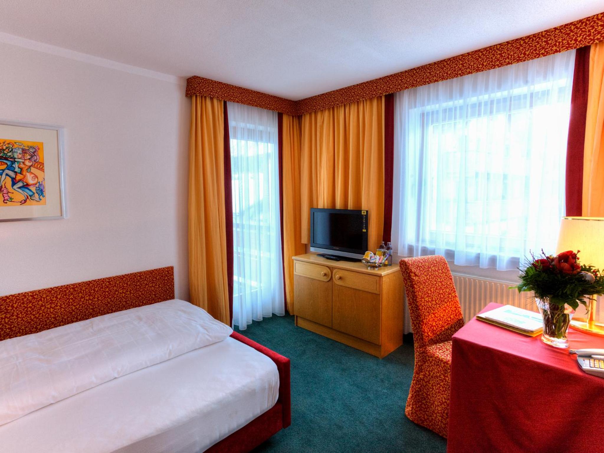 Single Room photo 3