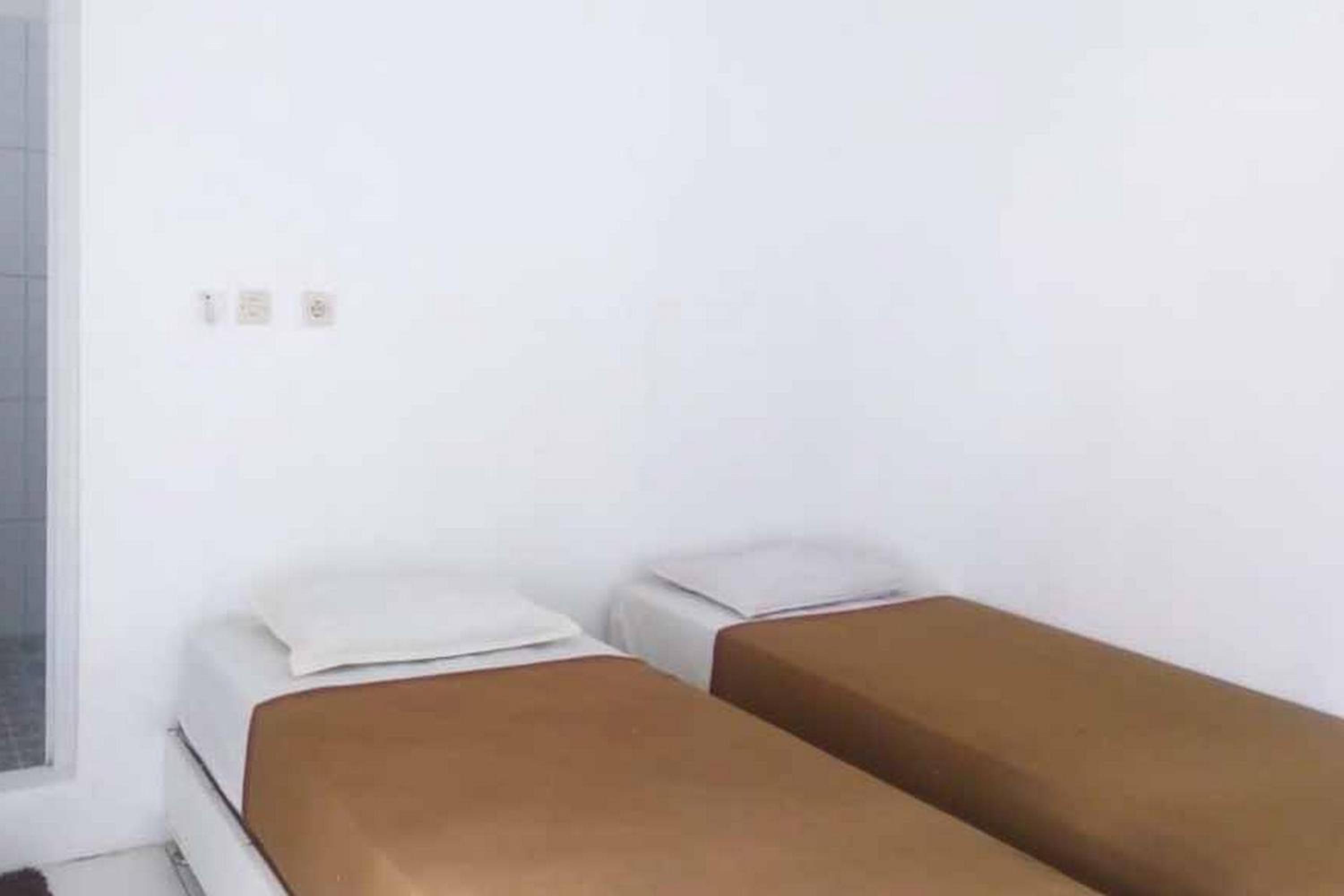 Twin Room - Photo 3