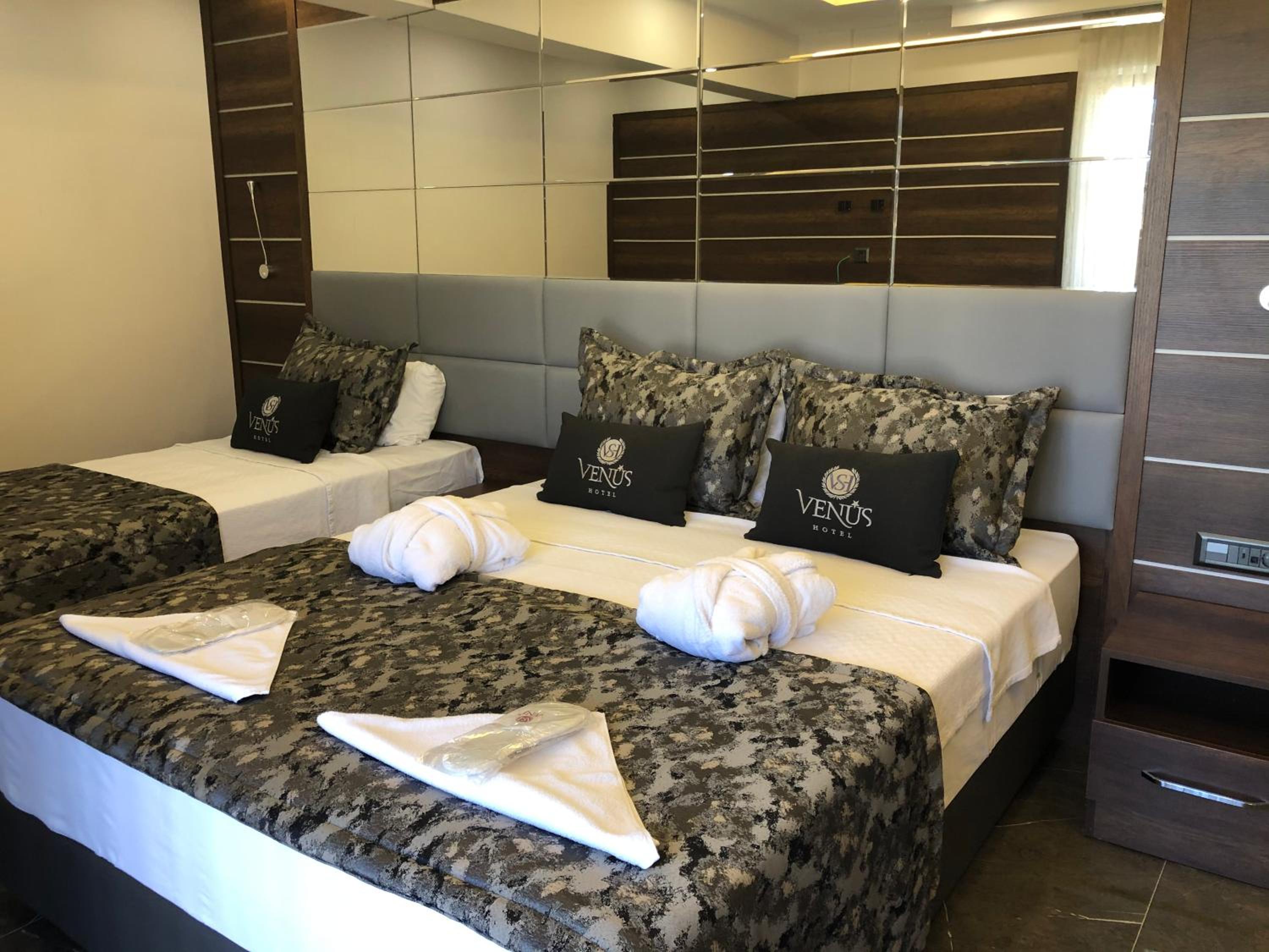 Triple Room - Photo 10
