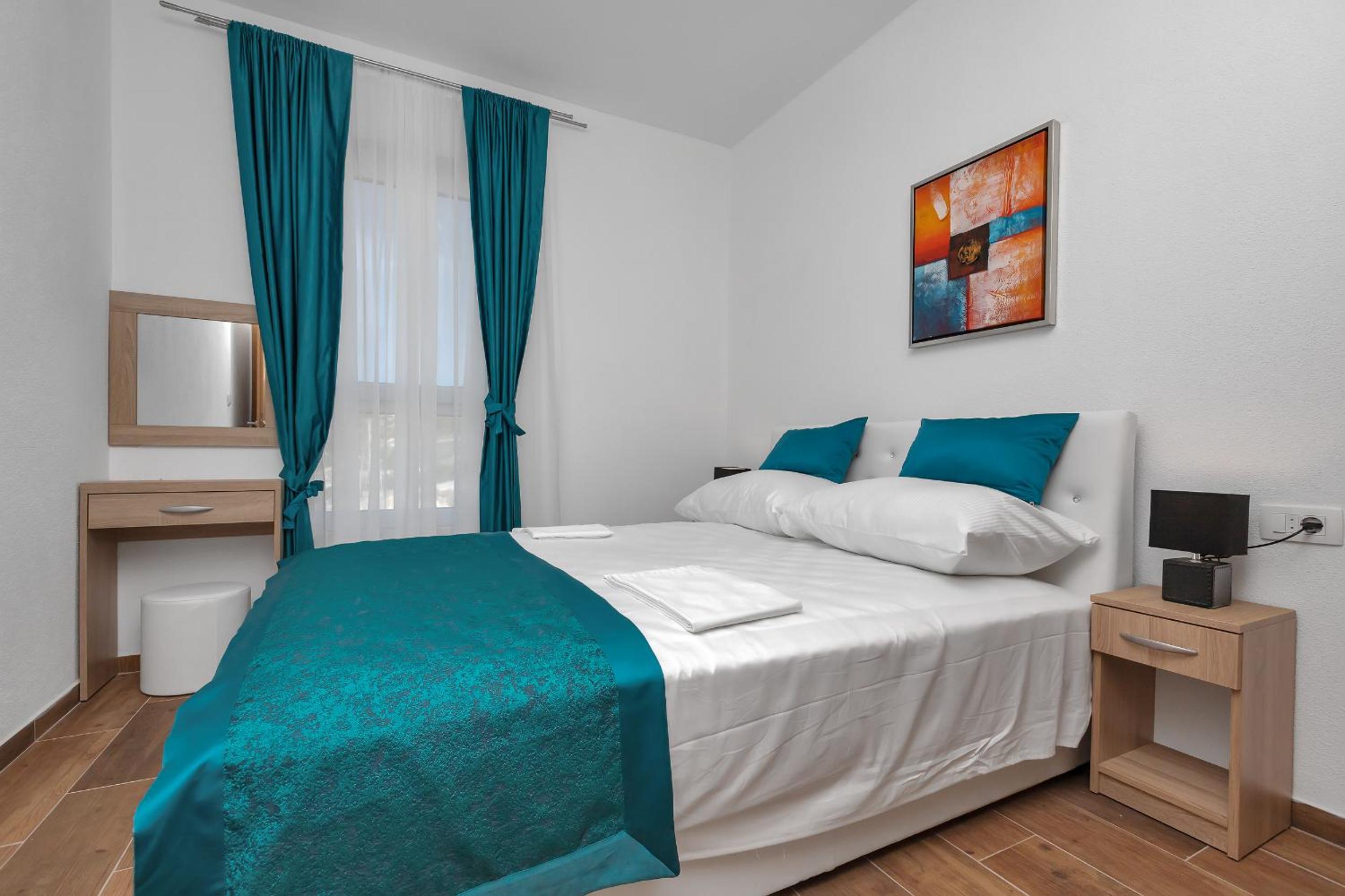One-Bedroom Apartment with Sea View