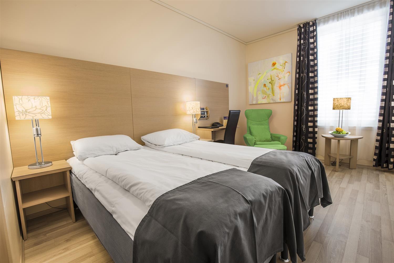 Double Room with Double Bed - Non-Smoking - Photo 5