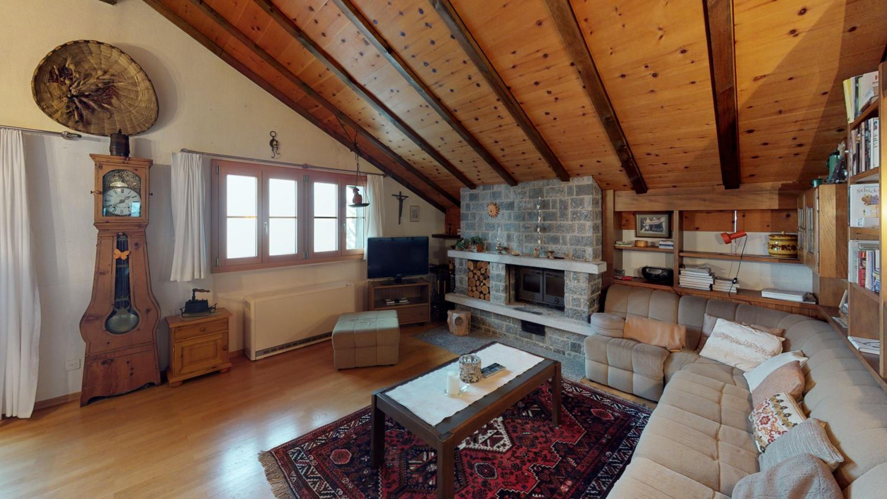 Three-Bedroom Apartment photo 2