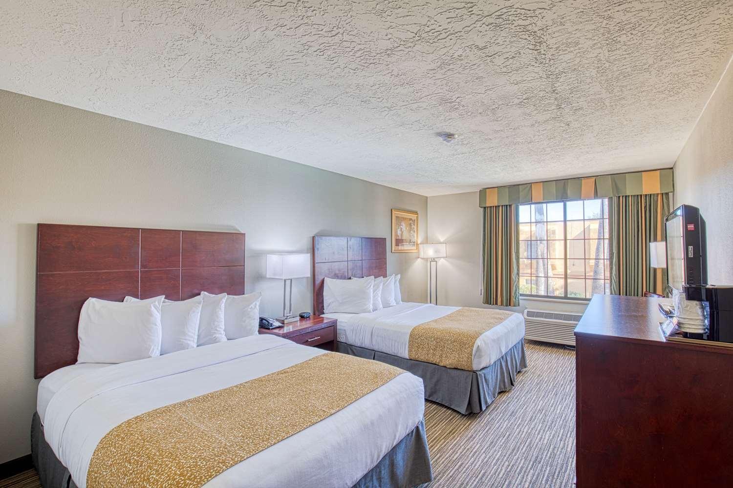 Queen Room with Two Queen Beds - Disability Access