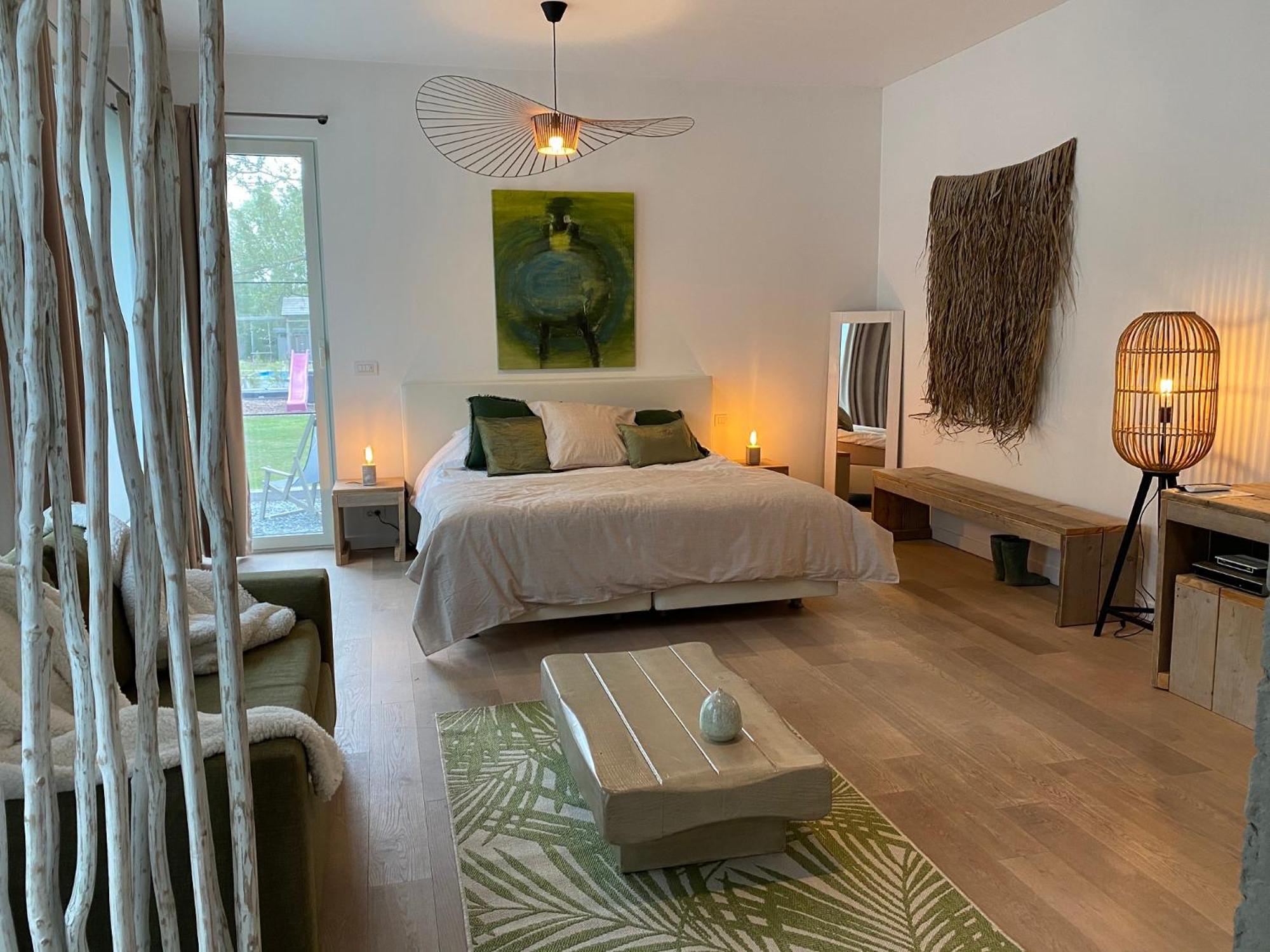 King Room with Balcony photo 2