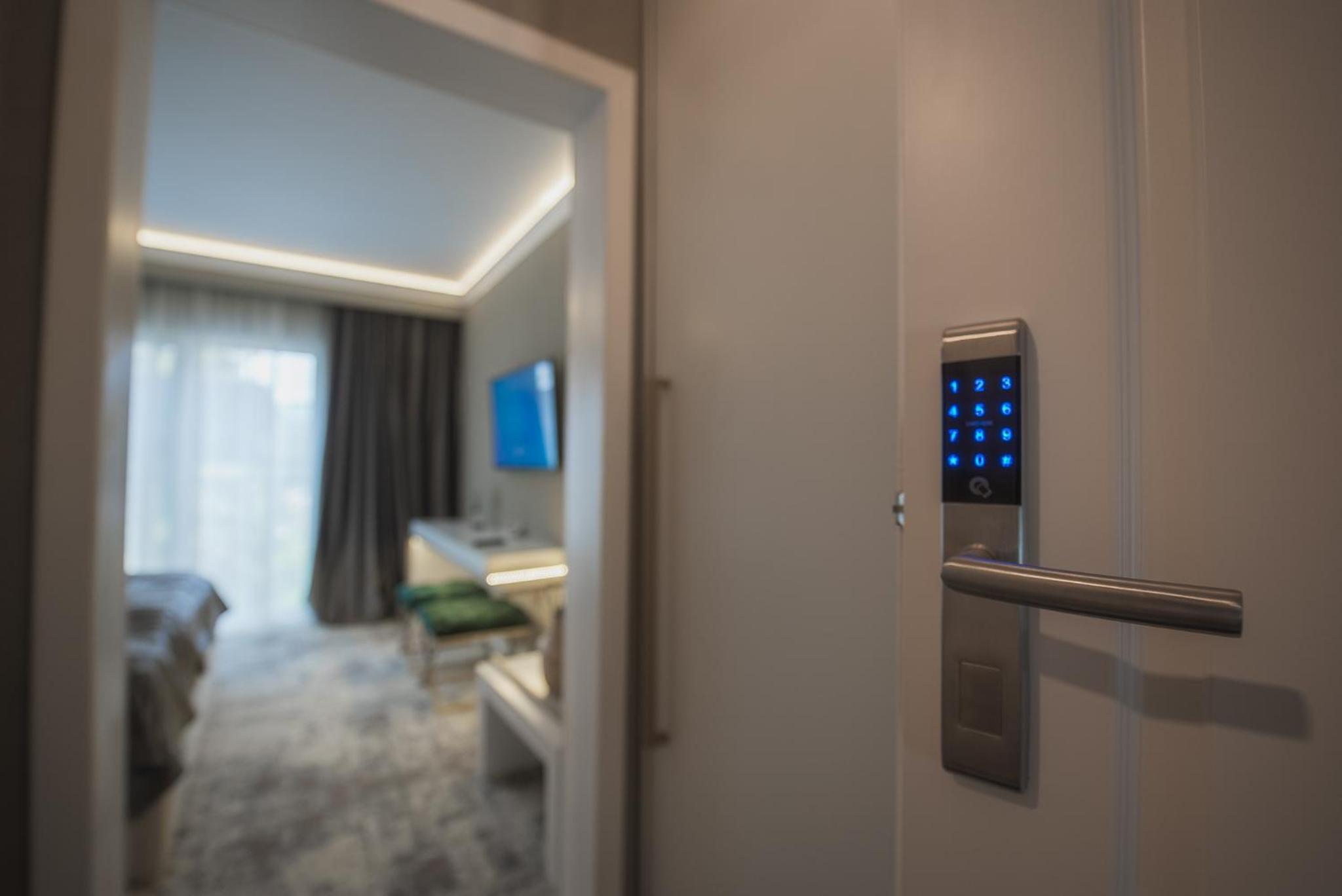 Double Room - Photo 5