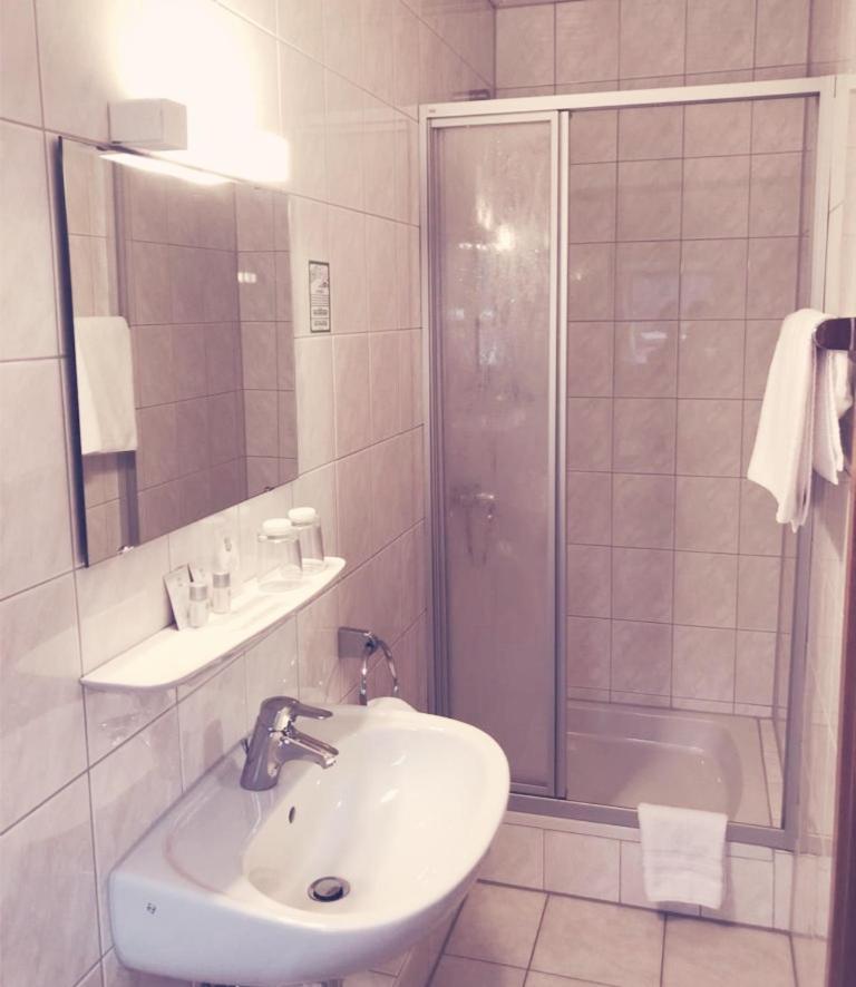 Triple Room With Bathroom photo 3
