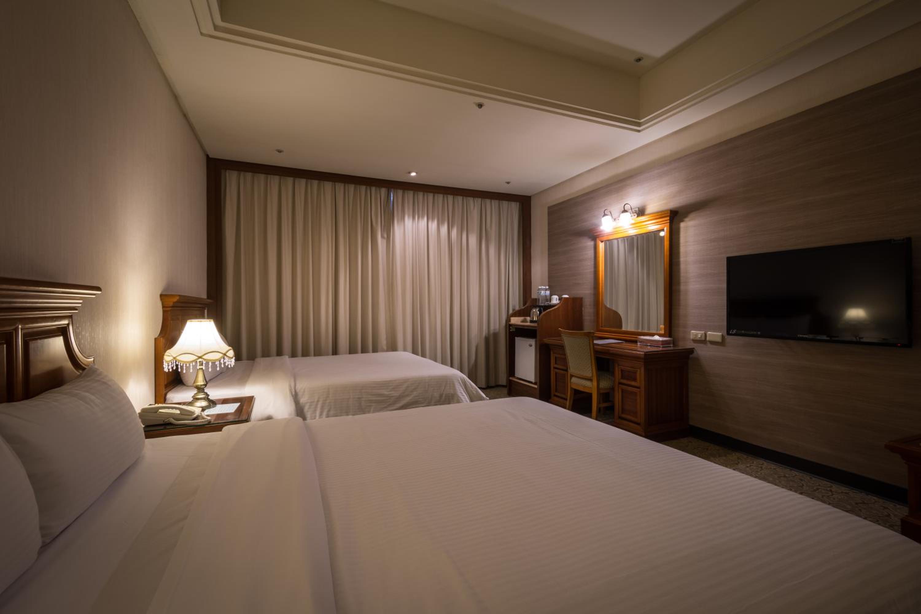 Deluxe Quadruple Room