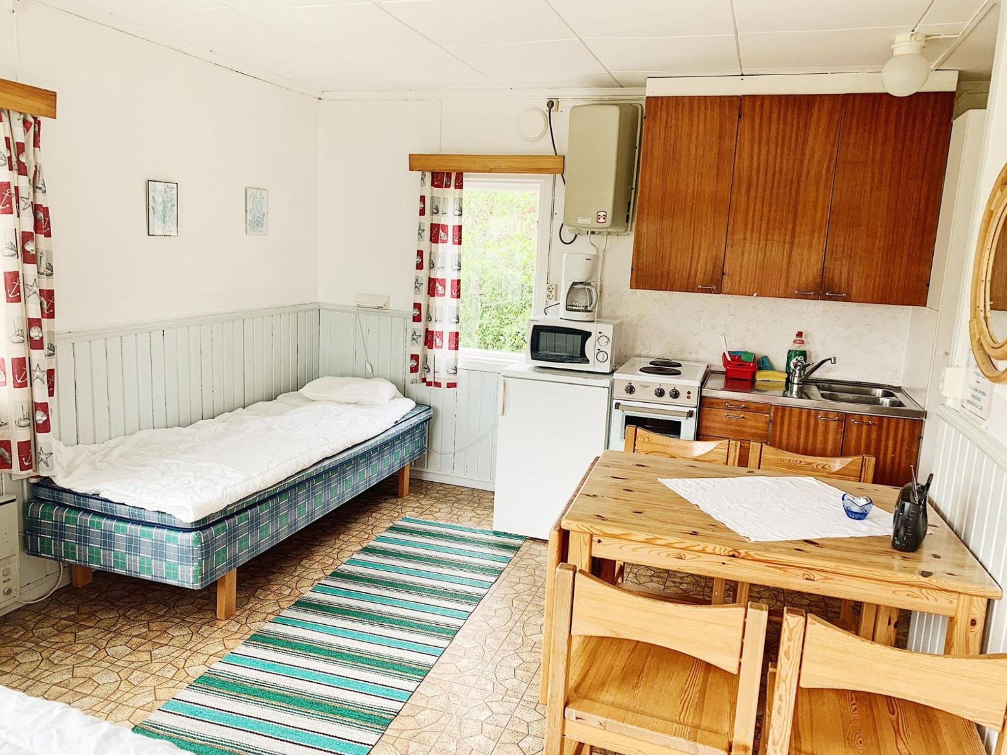 Small One-Bedroom Cottage  photo 1