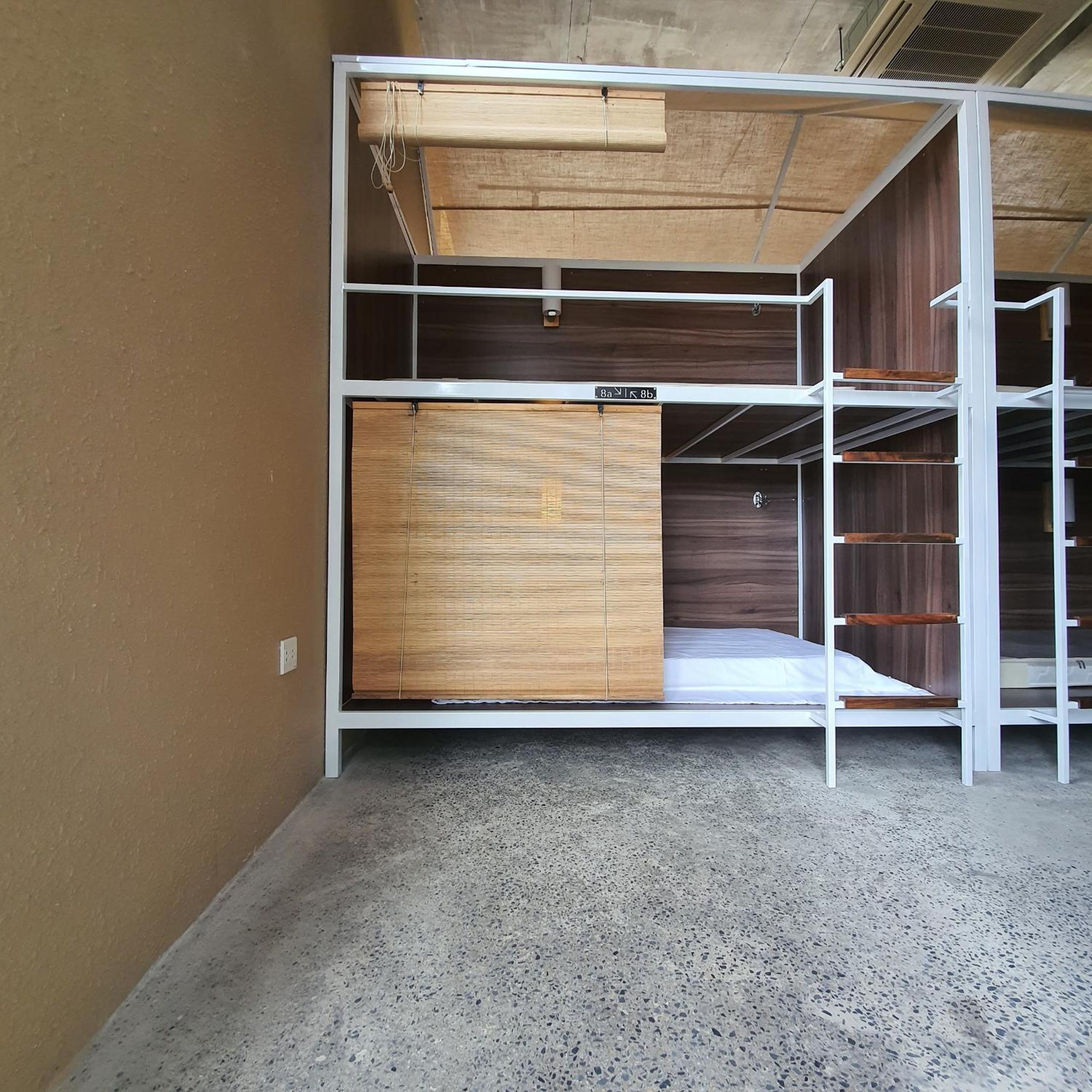 8-Bed Mixed Dormitory Room photo 2